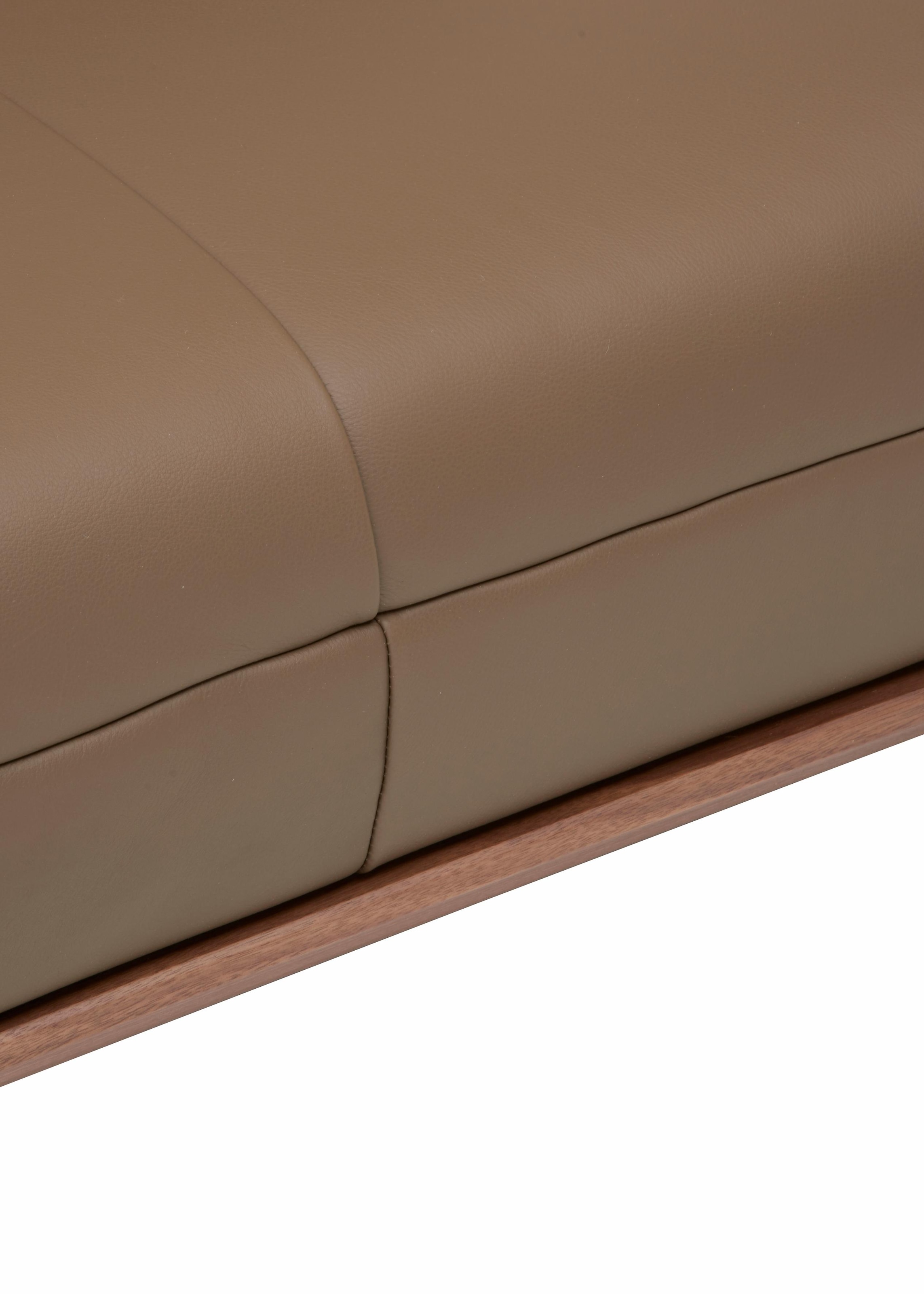 Creation BY ROLF BENZ 4-Sitzer »CR.420, Designsofa, Loungesofa«, in 2 Qualitäten, Holzrahmen in Eiche Natur oder Nußbaum, Breite 252 cm
