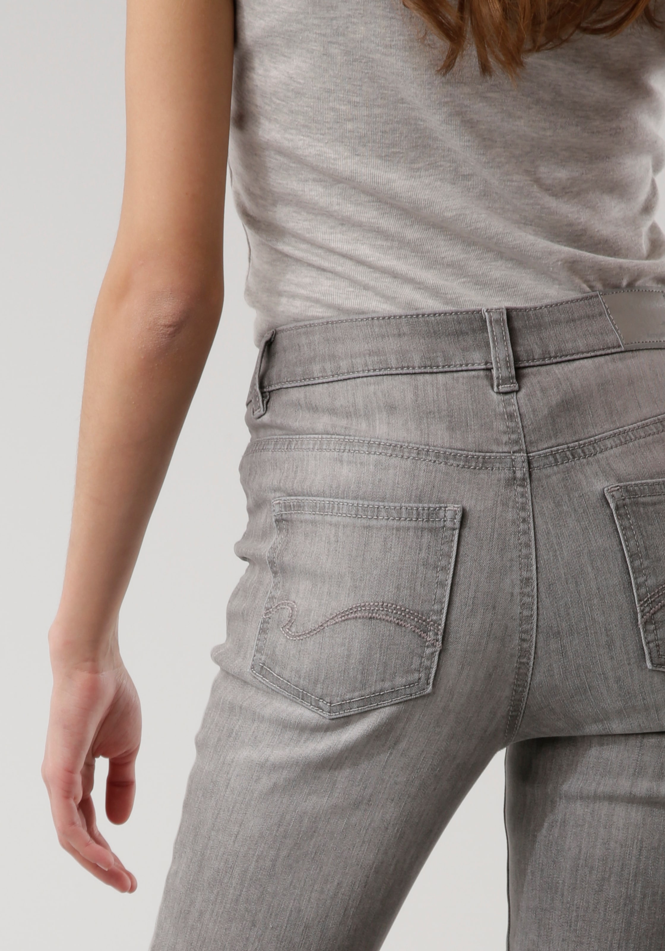 KangaROOS 5-Pocket-Jeans »SUPER SKINNY HIGH ♕ mit RISE«, used-Effekt bei
