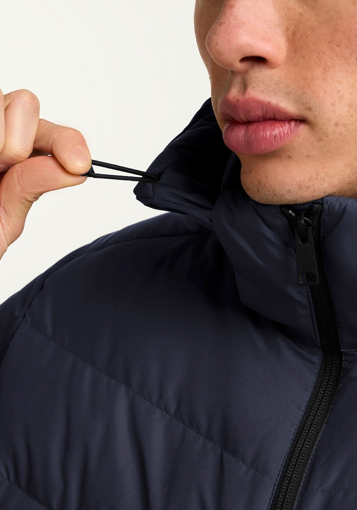 Jack Wolfskin Daunenjacke »COLONIUS JKT M RDS«, mit Kapuze