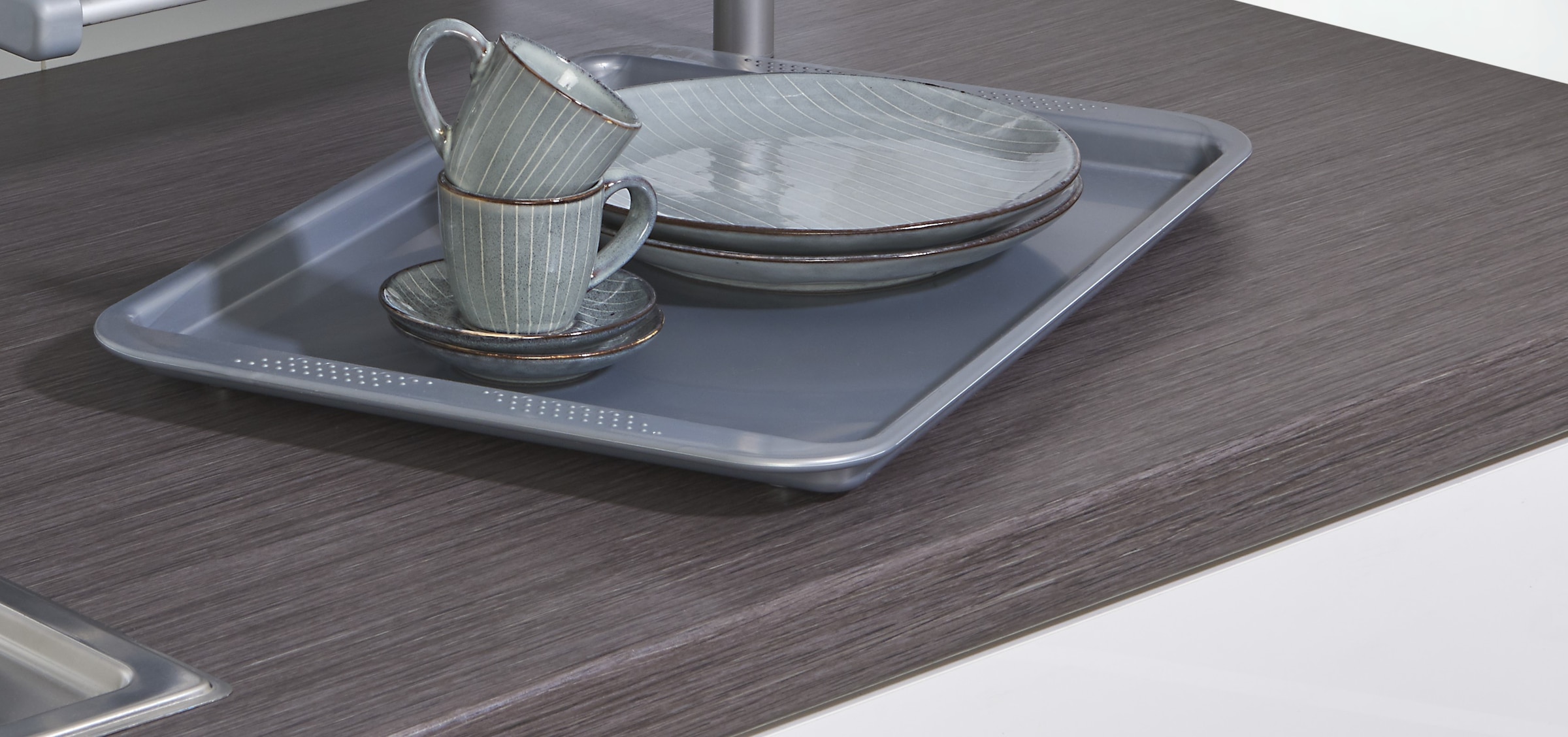 Ruco Tablett mit rutschhemmenden Griffleisten und vier Standfüßen