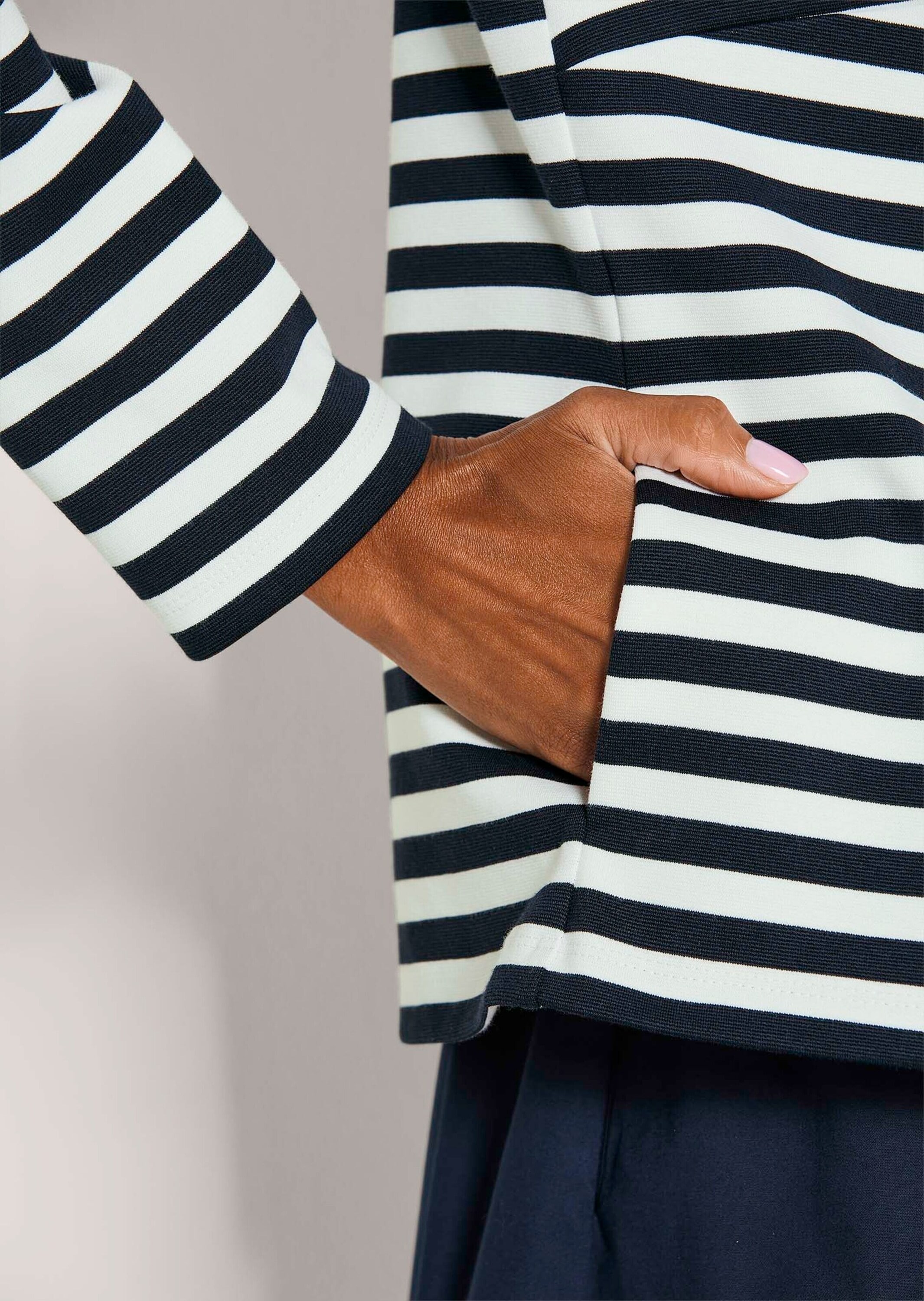 MADELEINE Langarmshirt »Shirtblazer Maritimer Blazer im Streifenlook, Langarm« Maritimer Streifenlook