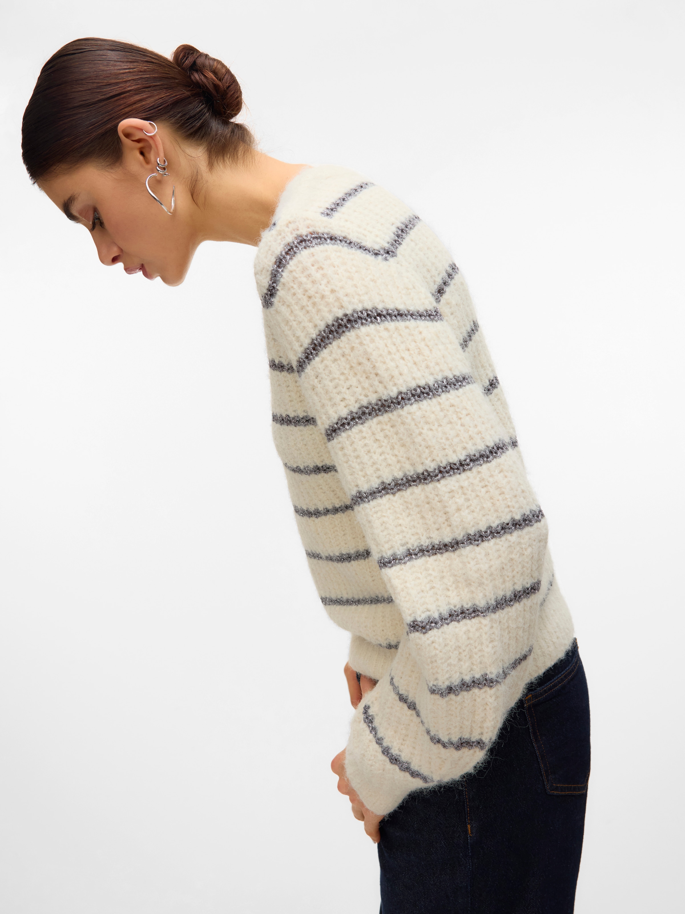 Vero Moda V-Ausschnitt-Pullover »VMAWESOME SHINE LS V-NCK STRIPE PULL BOO« mit Glitzer-Effekt