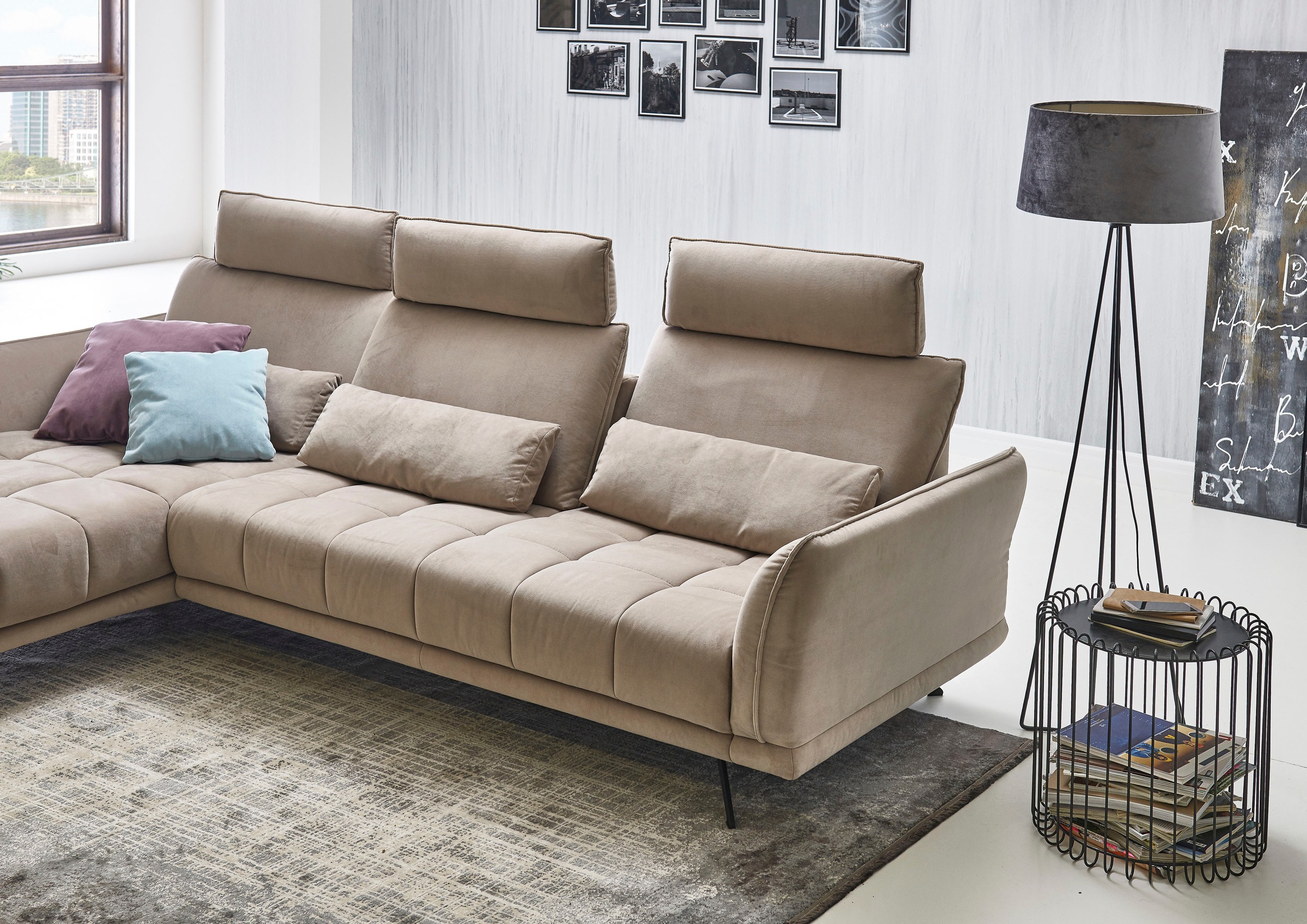 Die PlanBar Ecksofa »MP-IN20041 L-Form«, optional Sitztiefenverstellung und Kopfstützen