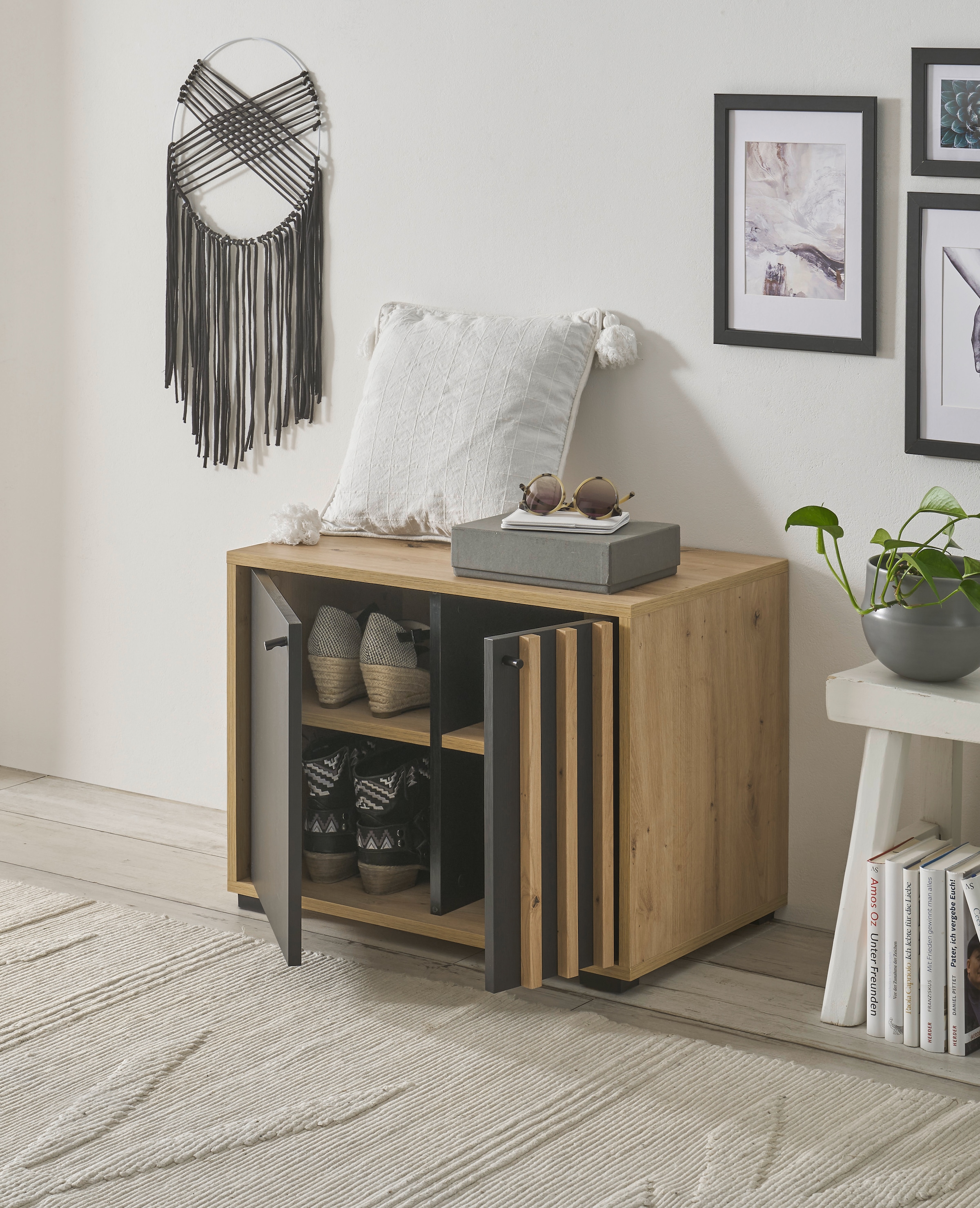 HBZ Schuhbank »Volano Garderobenbank, BxHxT 64x48x38 cm«, (1 St.), Mit 2 Türen, 4 Fächer und 2 feste Böden