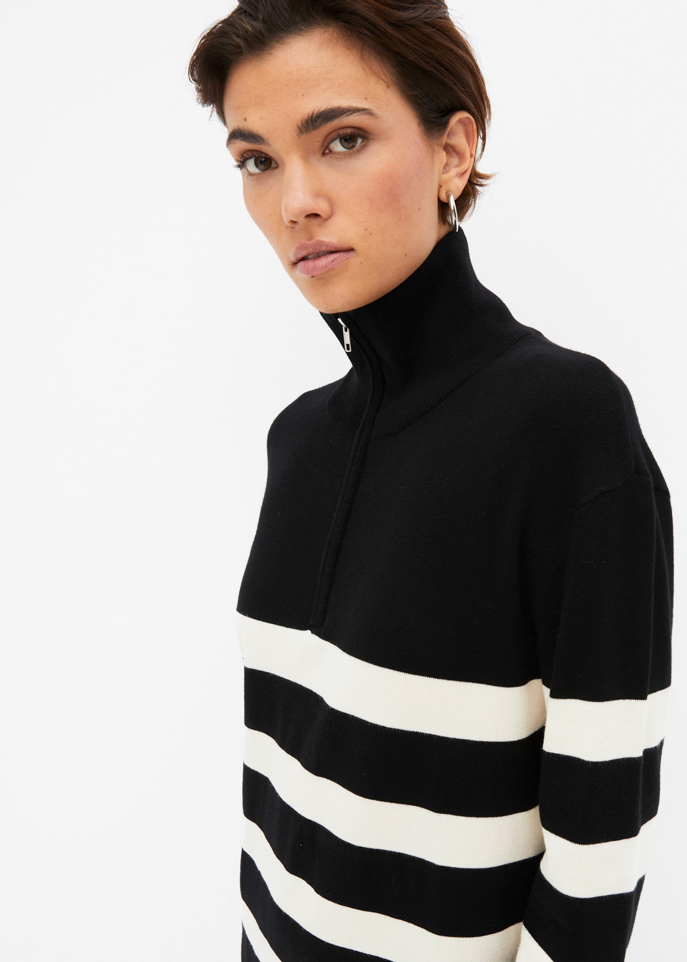 bonprix Strickkleid Mini-Strickkleid