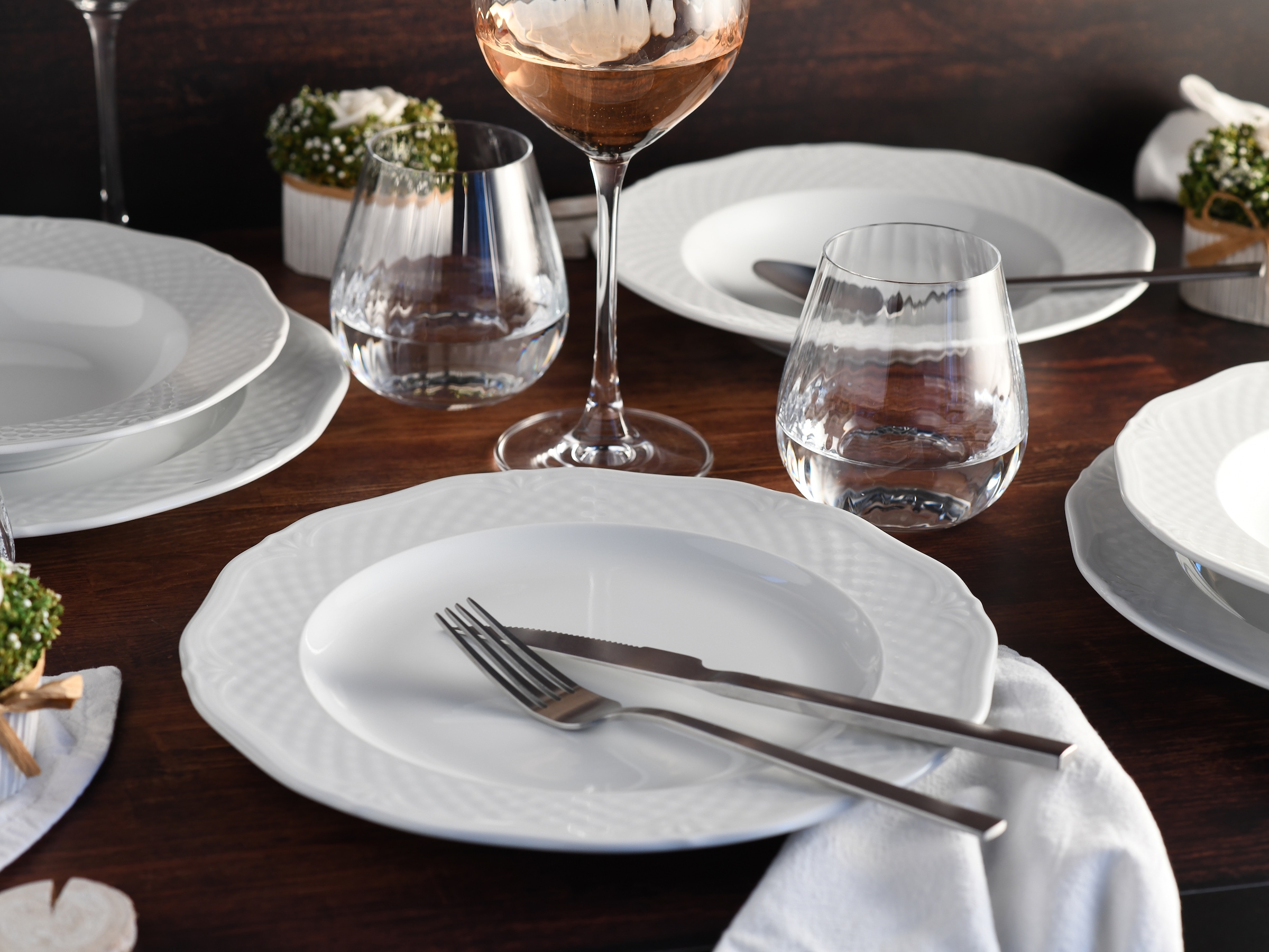 CreaTable Tafelservice »Arianne Weiss, Service 12-tlg.« Teller Set, Klassisch, Zeitlos