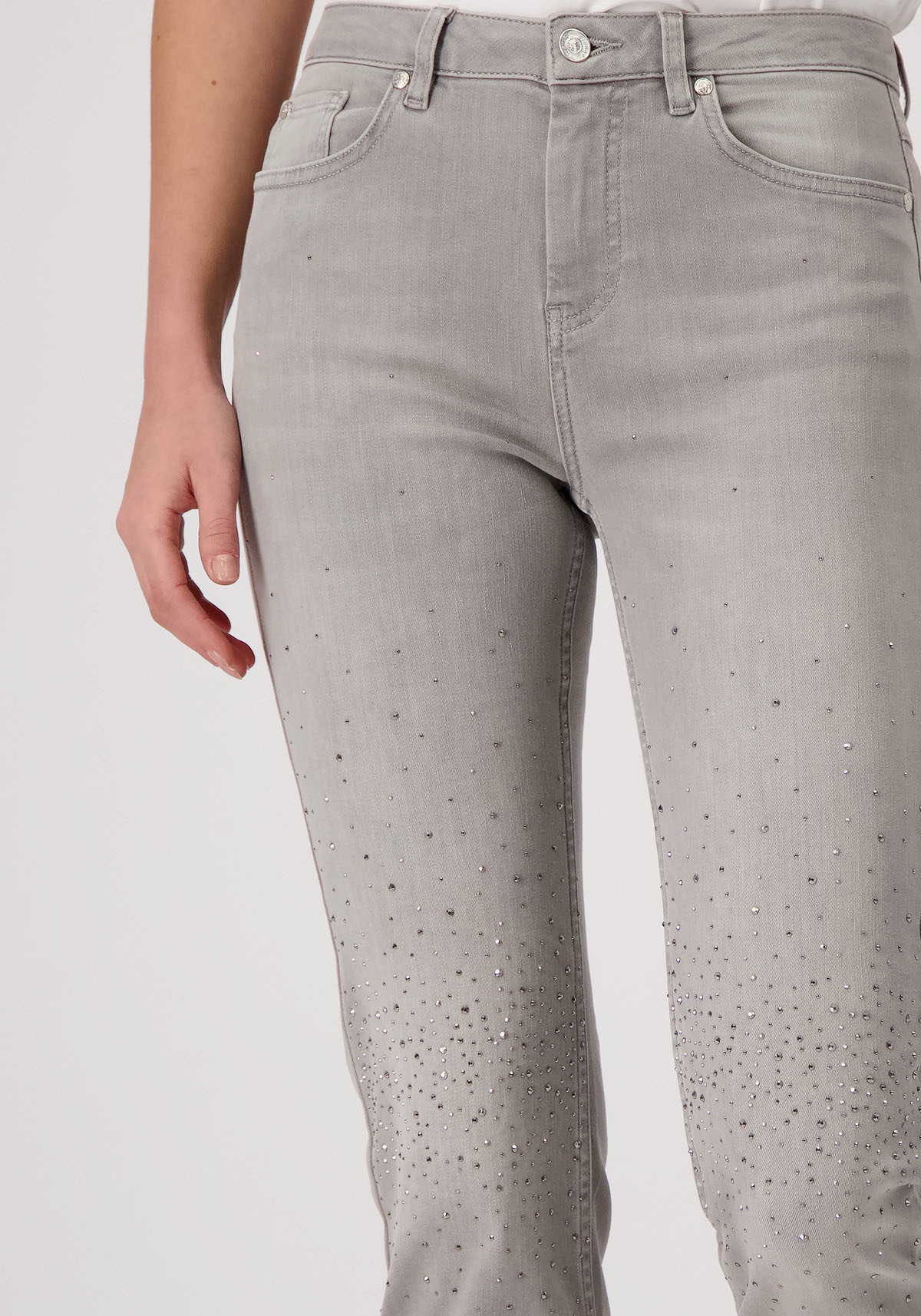 Monari Röhrenhose, mit Glitzernieten