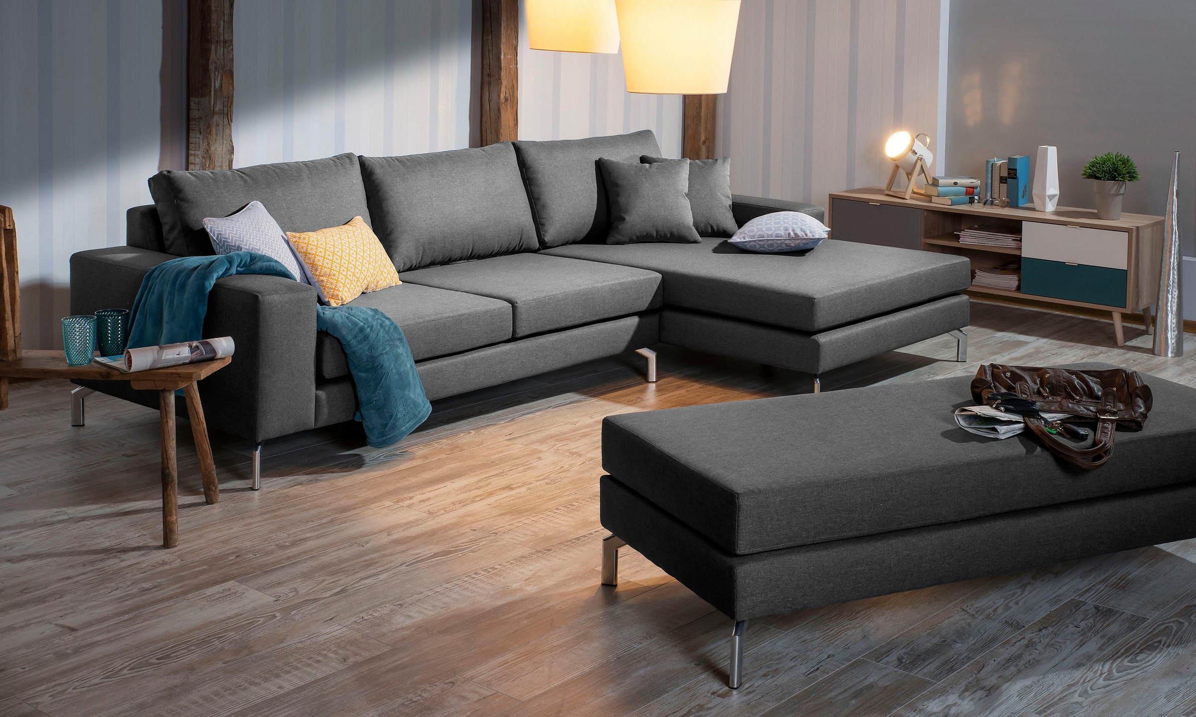 Ecksofa »Flori guter Sitzkomfort, aktuelles Design, eleganter Chromfuß«, mit Longchair...