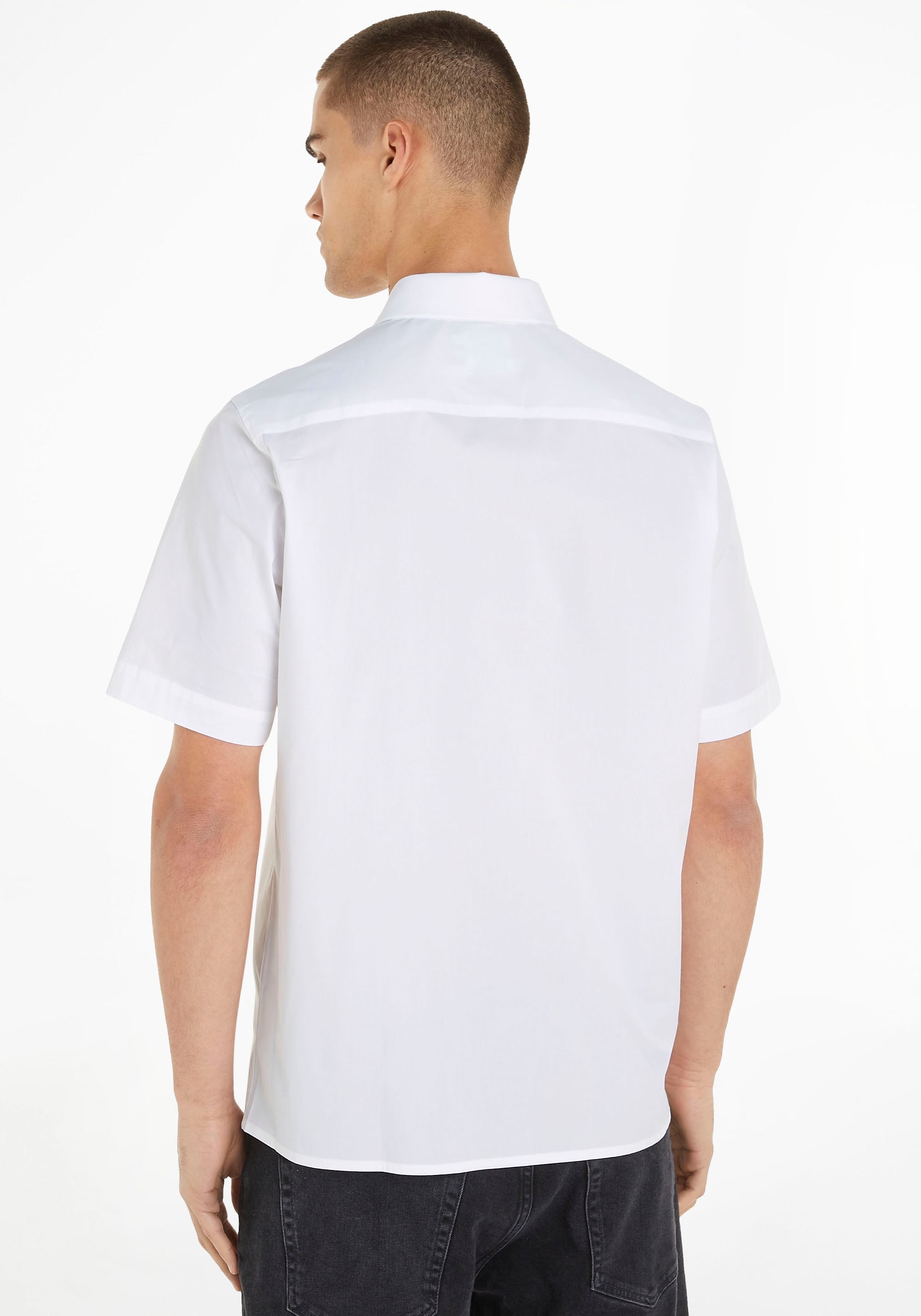 Calvin Klein Kurzarmhemd, mit Calvin Klein Logo auf der Brust