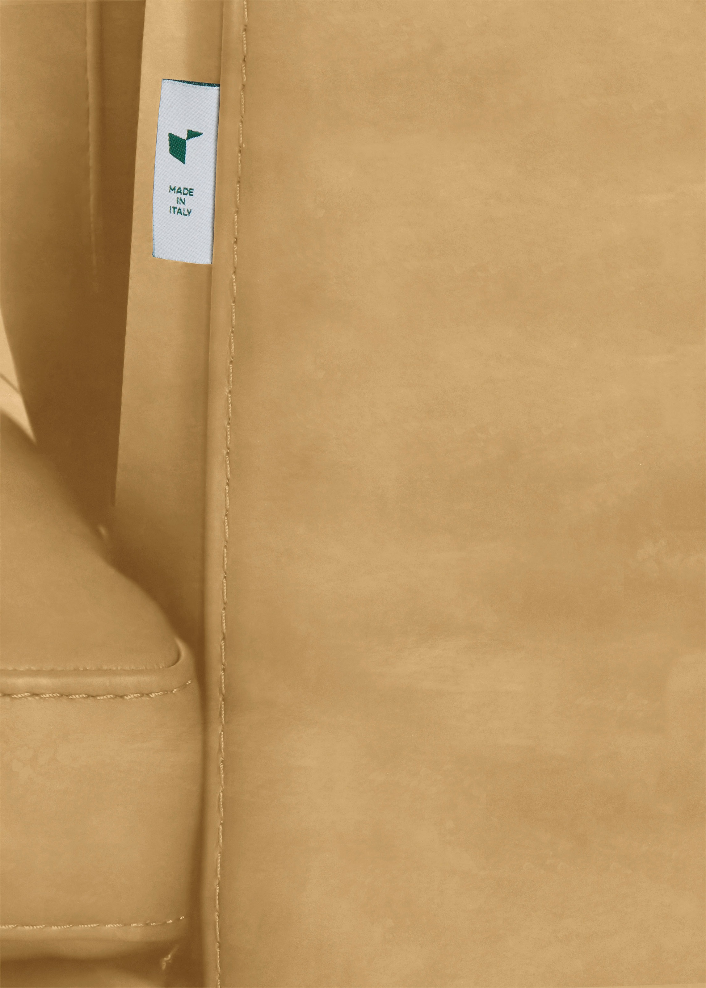 CALIA ITALIA 3-Sitzer »Gaia, Sofa im edlen Design und mit erstklassigem Sitzkomfort«, aus pflegeleichtem Luxus-Microfaser Ginevra Hydro Care
