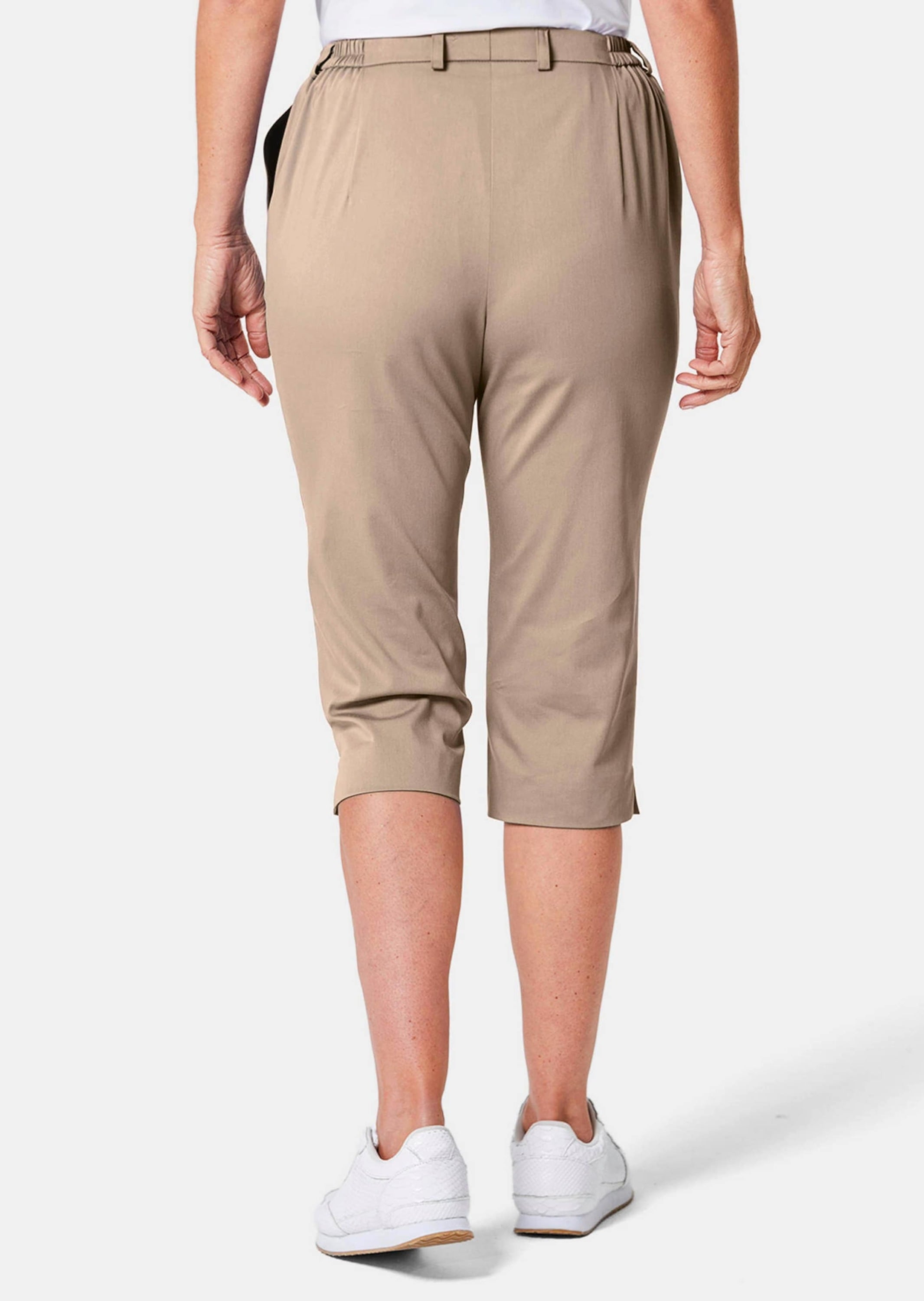 GOLDNER Caprihose »Kurzgröße Sportive Capri-Hose aus Satin«