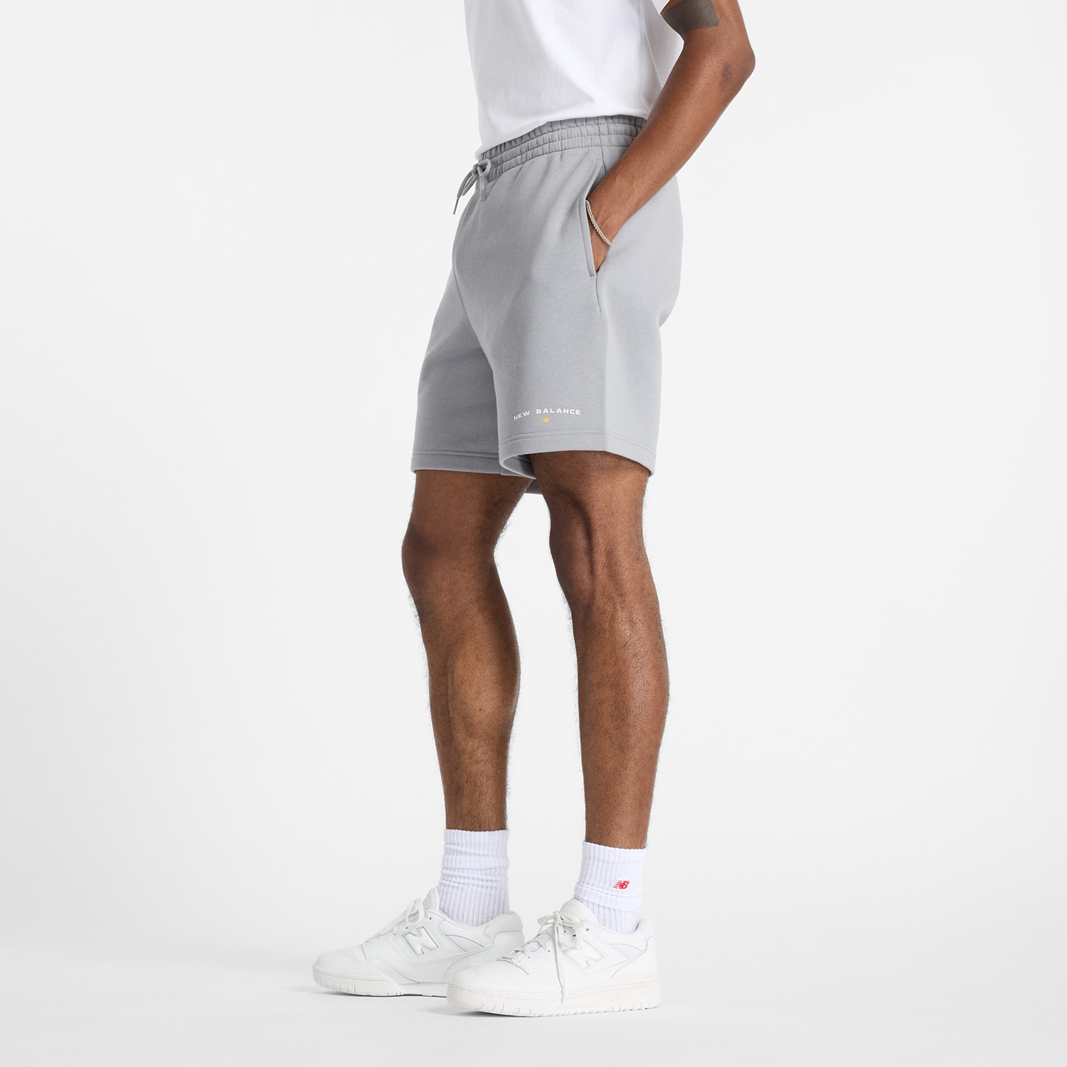 New Balance Sweatshorts »Reimagined Fleece Graphic Short 7"«