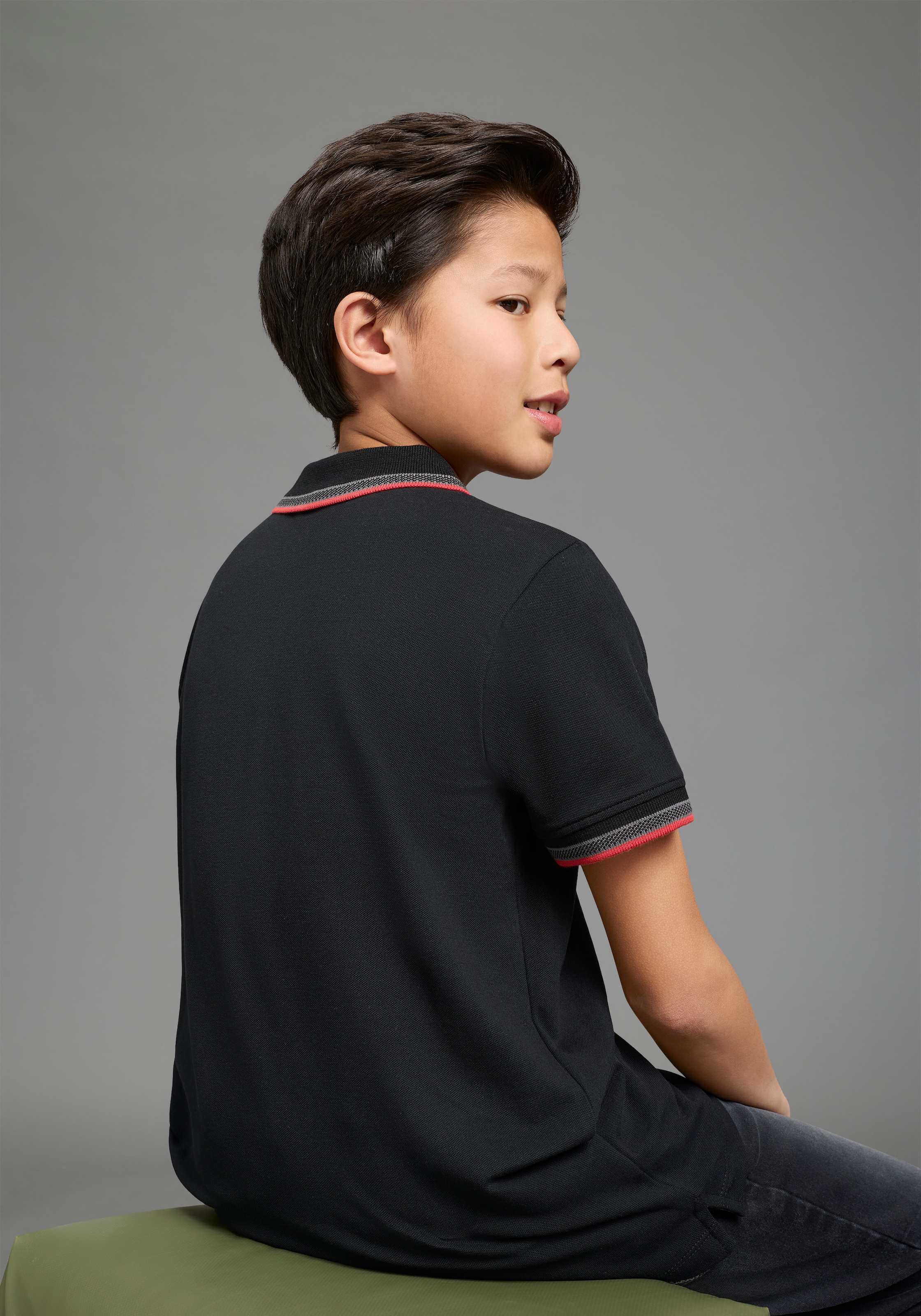 Bruno Banani Poloshirt »Piqué-Shirt mit Logo-Print« Basic-Passform, Kurzarm, mit Knopfleiste, mit Logodruck