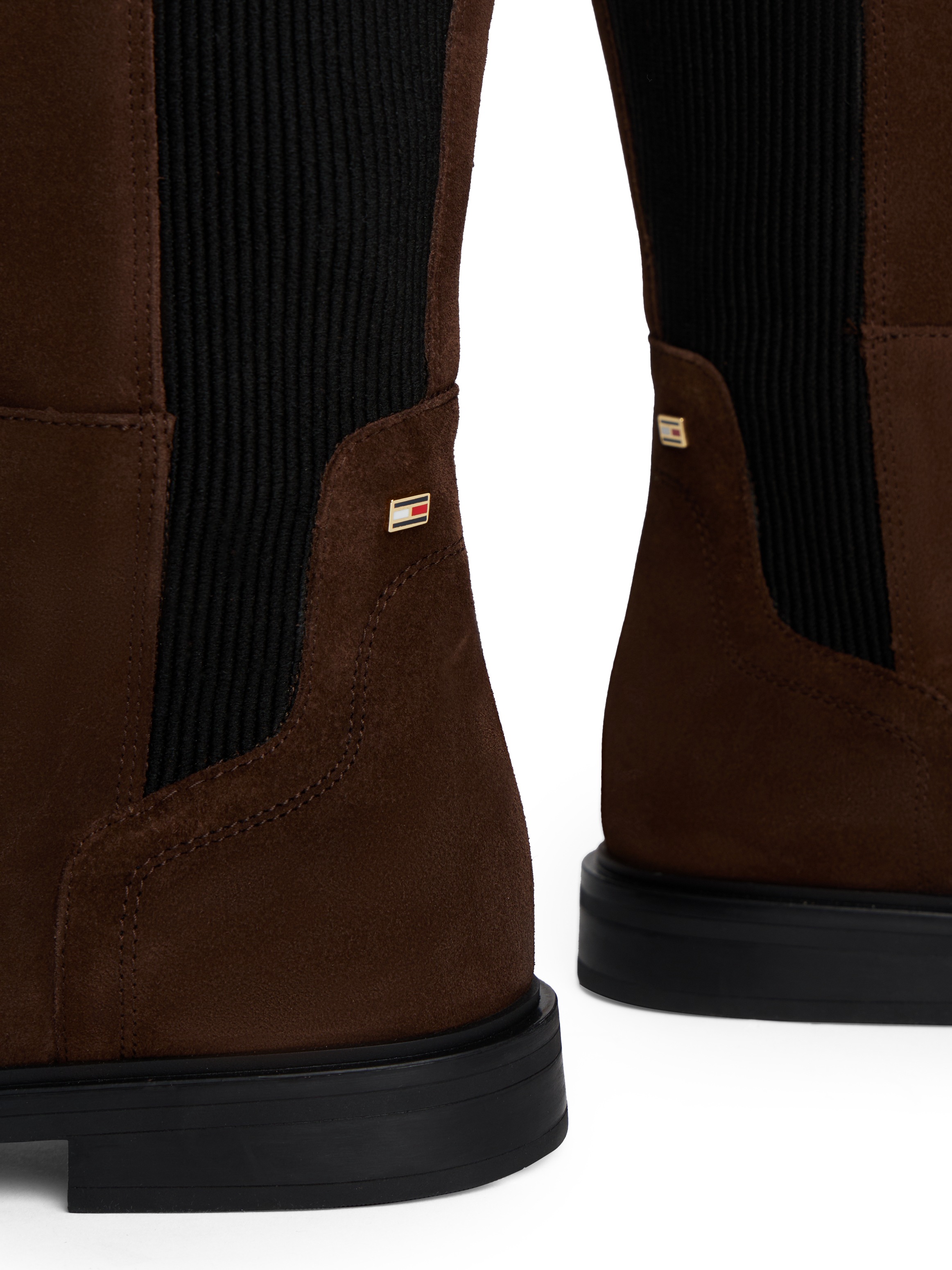 Tommy Hilfiger Stiefel »FLAG SUEDE LONG BOOT«  , Langschaftstiefel, Reißverschlussstiefel mit Logoflaggen-Detail