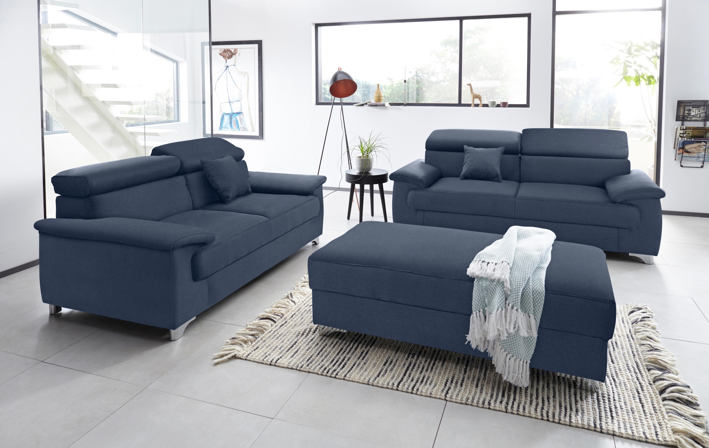 DOMO collection 2,5-Sitzer »Mira inklusive Kopfteilverstellung für mehr Wohlfühlkomfort« elegant und modern, komfortabel, frei im Raum stellbar