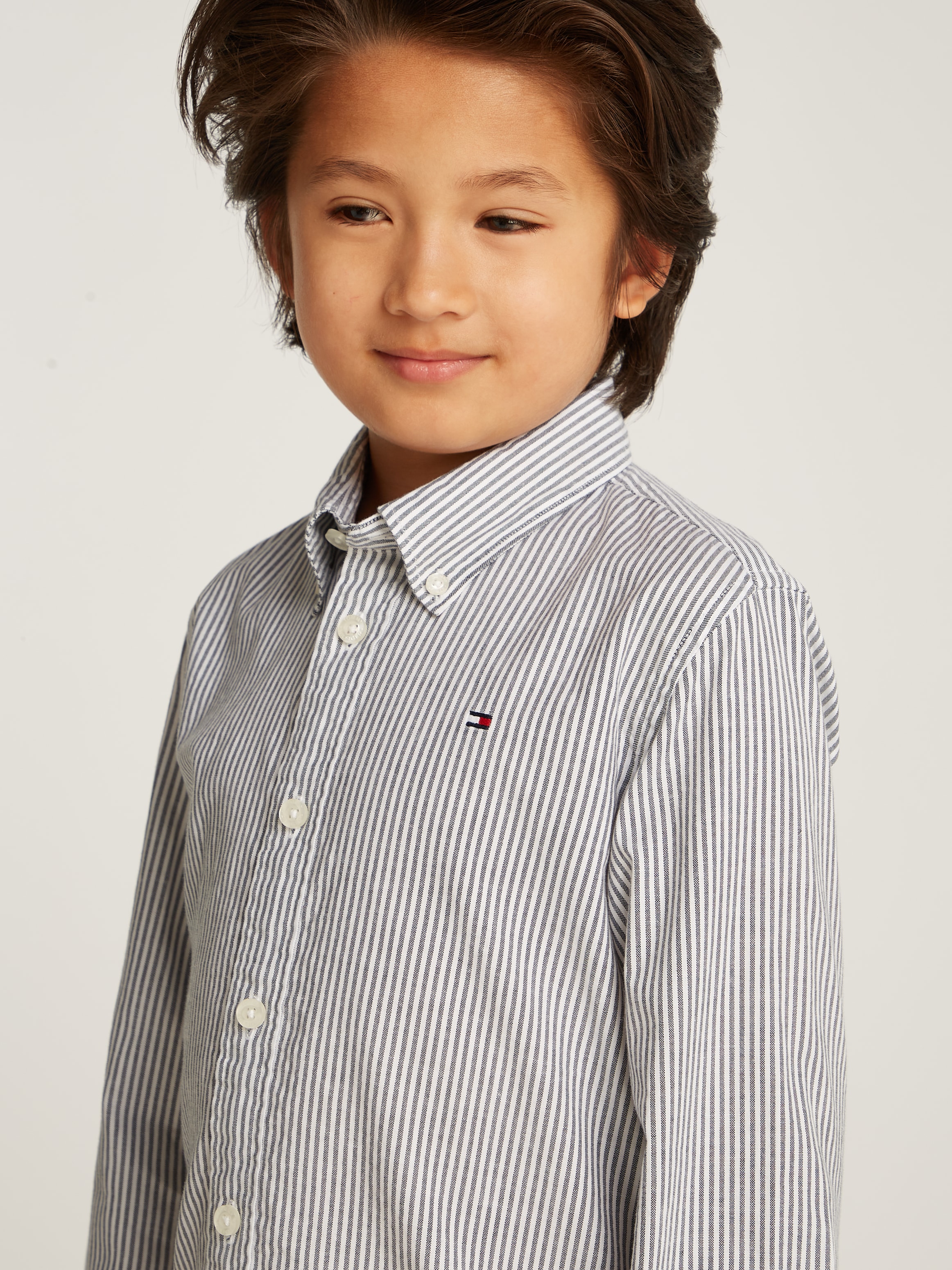 Tommy Hilfiger Langarmhemd Button-Down-Kragen, elastische Baumwoll-Qualität, Kinder bis 16 Jahre