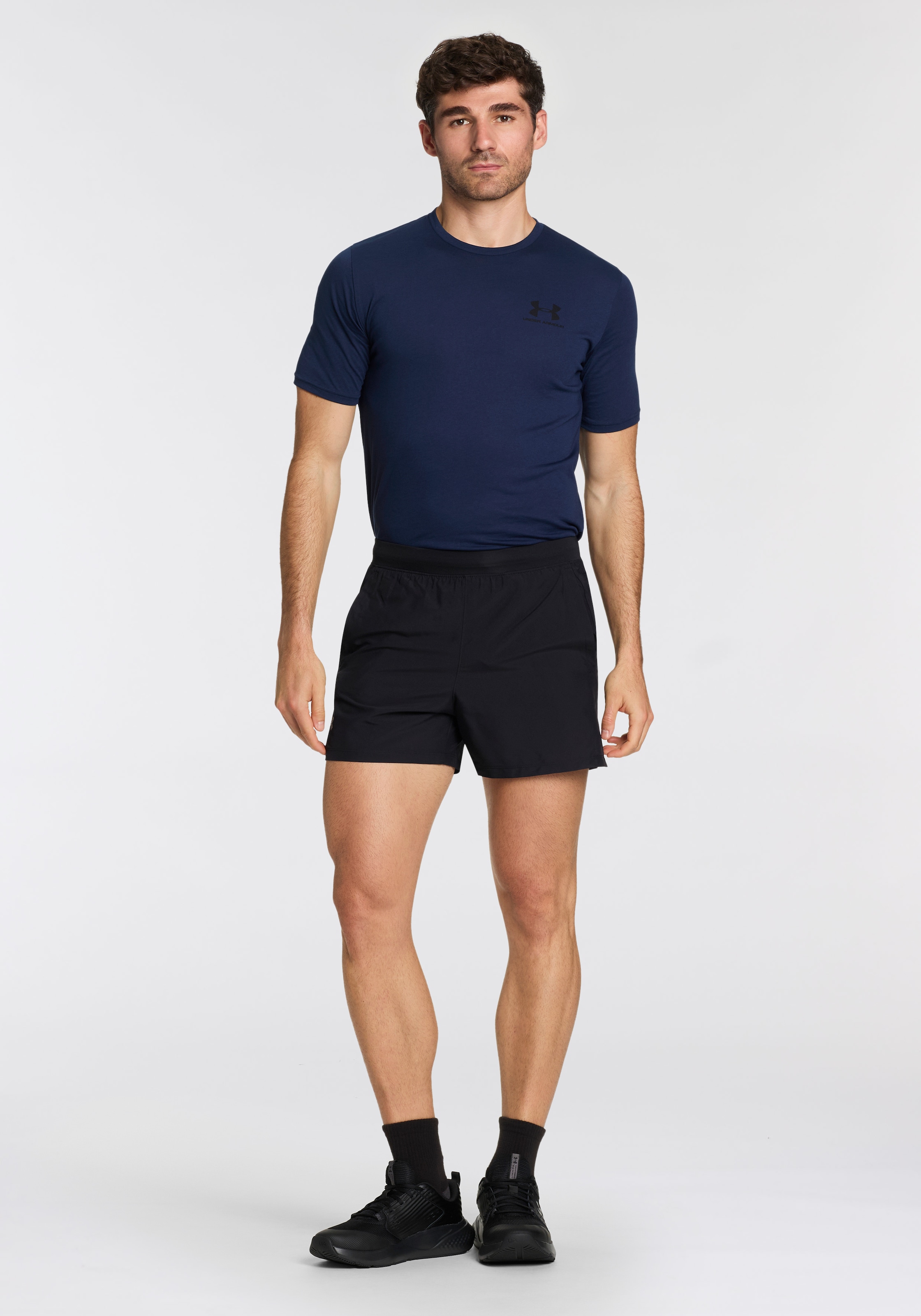 Under Armour® Shorts »UA LAUNCH 5'' SHORTS«  sportlicher Stil, für intensive Workouts und Fitnessaktivitäten