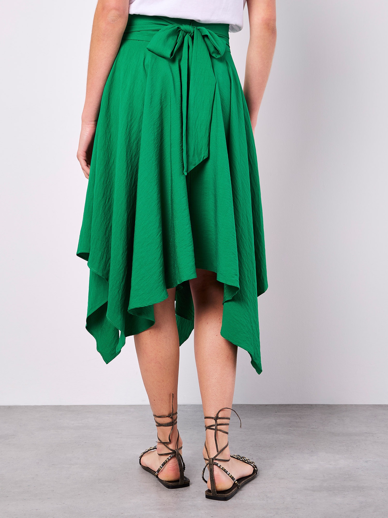Apricot Stufenrock »Hankyhem Skirt« mit asymmetrischem Saum