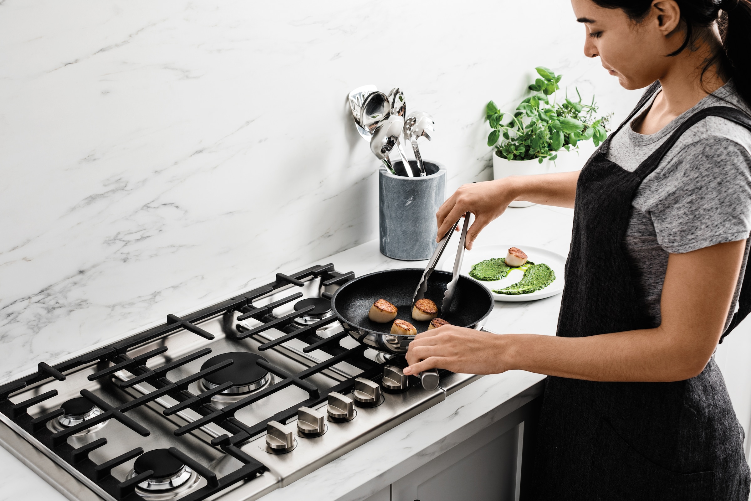 NINJA Bratpfanne »Ninja ZEROSTICK Edelstahl-Pfanne C600DE« Edelstahl 1 Stk. tlg. Edelstahl mit Aluminiumbeschichtung für Braten bei hohen Temperaturen