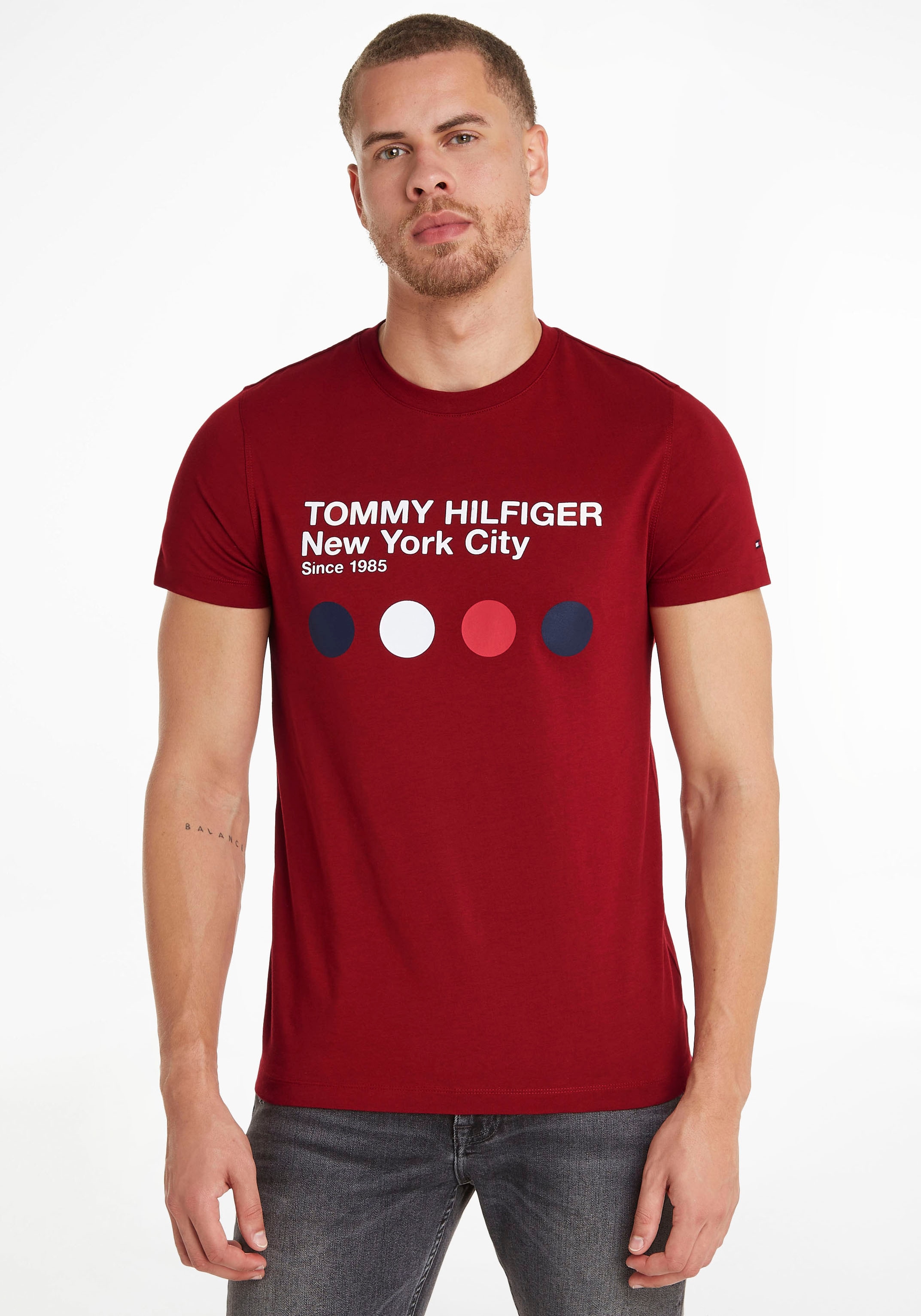 Tommy Hilfiger T-Shirt »METRO DOT GRAPHIC TEE«, mit Metro inspiriertem  Druck bei ♕ | T-Shirts