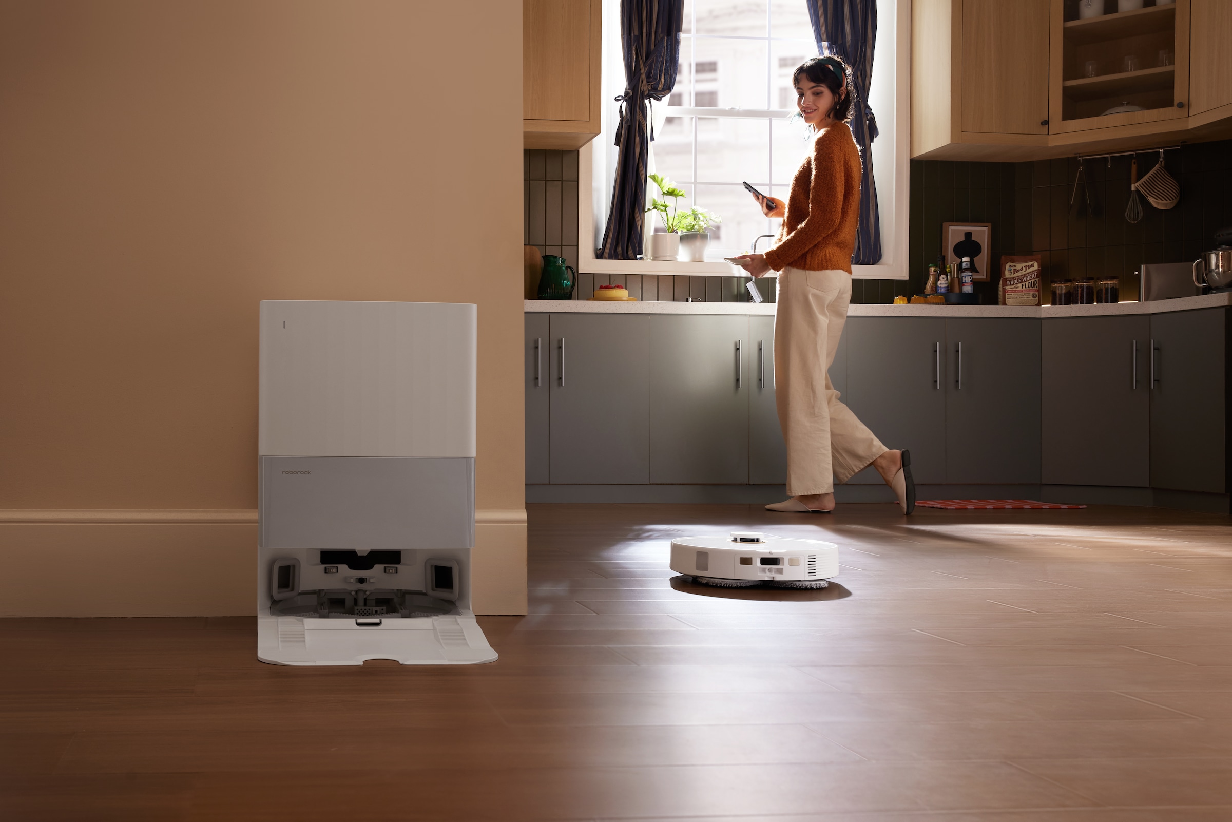 Roborock Saugroboter »Roborock Qrevo 5AE mit Wischfunktion, autom. Moppanhebung« leistungsstarke 12.000 Pa Saugleistung, LDS-Navigationssystem,