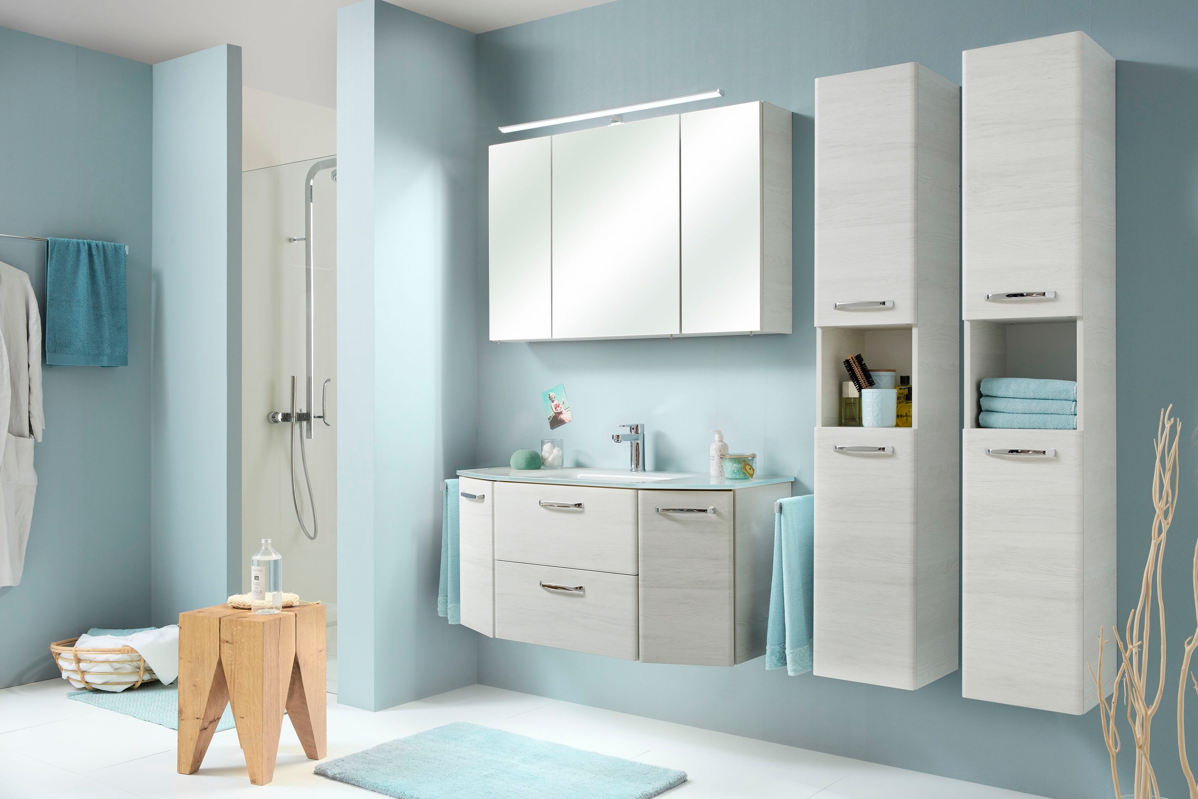 Saphir Hochschrank »Quickset Badschrank 30 cm breit, 2 Türen, 1 Nische, 3 Einlegeböden«, Badezimmer-Hochschrank inkl. Türdämpfer, Griffe in Chrom glänzend