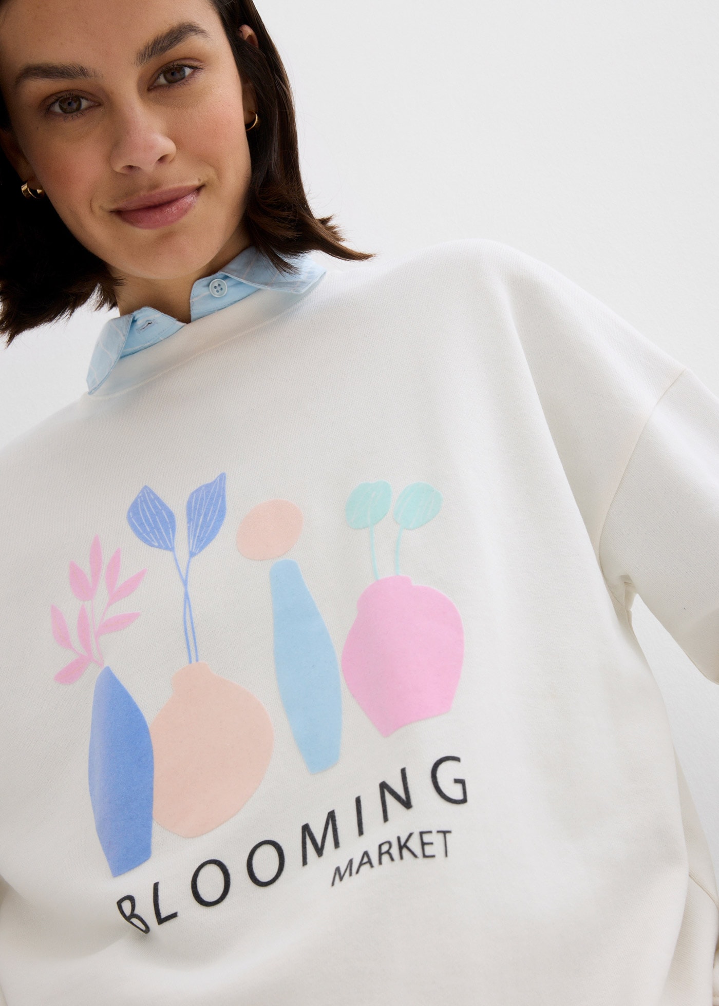 bonprix Sweatshirt , mit Langarm, mit Blumen-Druck, mit Seitenschlitzen
