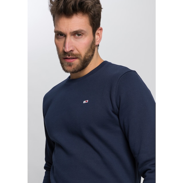 Tommy Jeans Sweatshirt »TJM REGULAR FLEECE C NECK«, mit Markenlogo auf der  Brust bei ♕