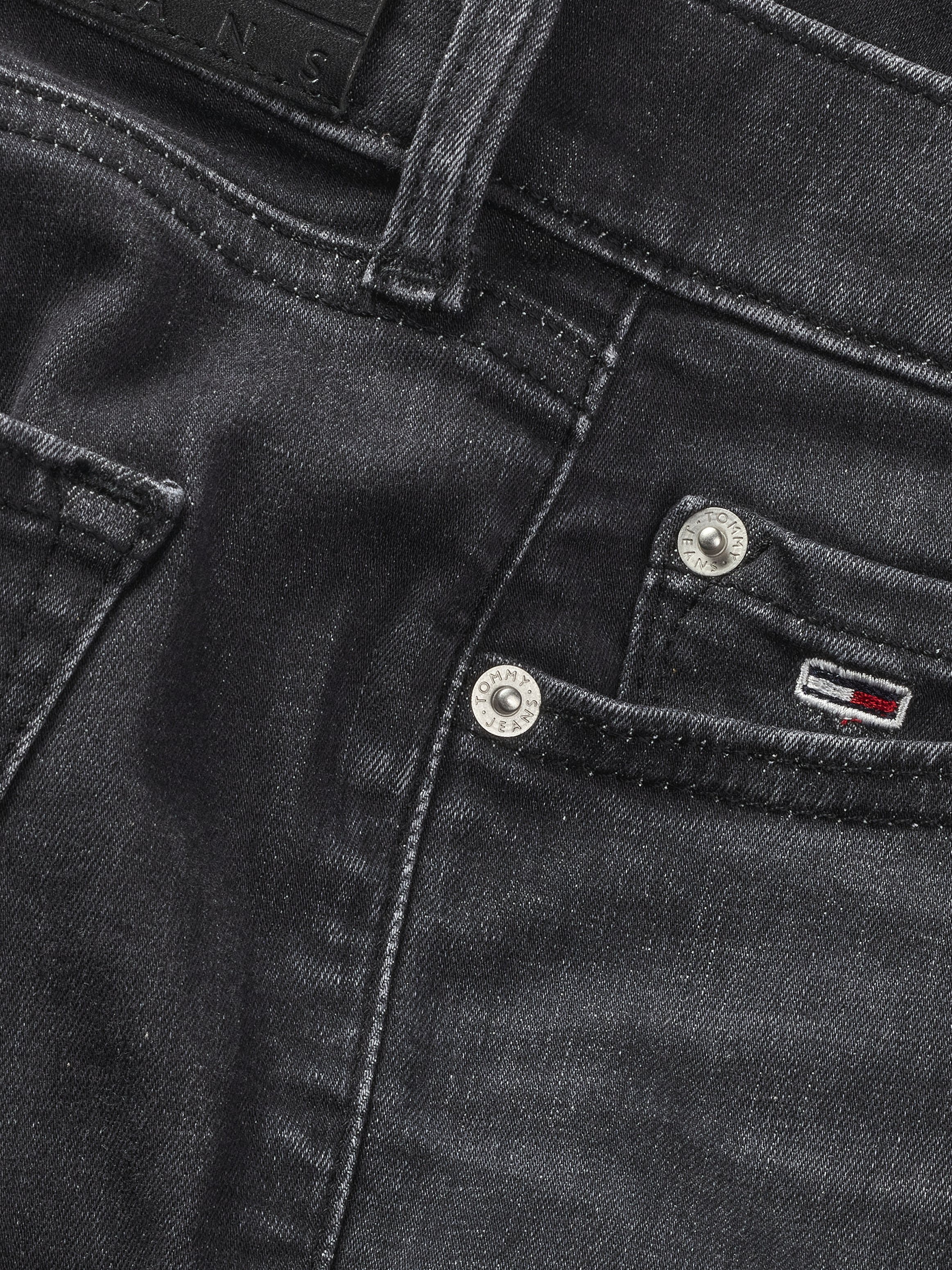 Tommy Jeans Skinny-fit-Jeans »NORA MR SKNY«, mit Waschung, mit Logo-Badge