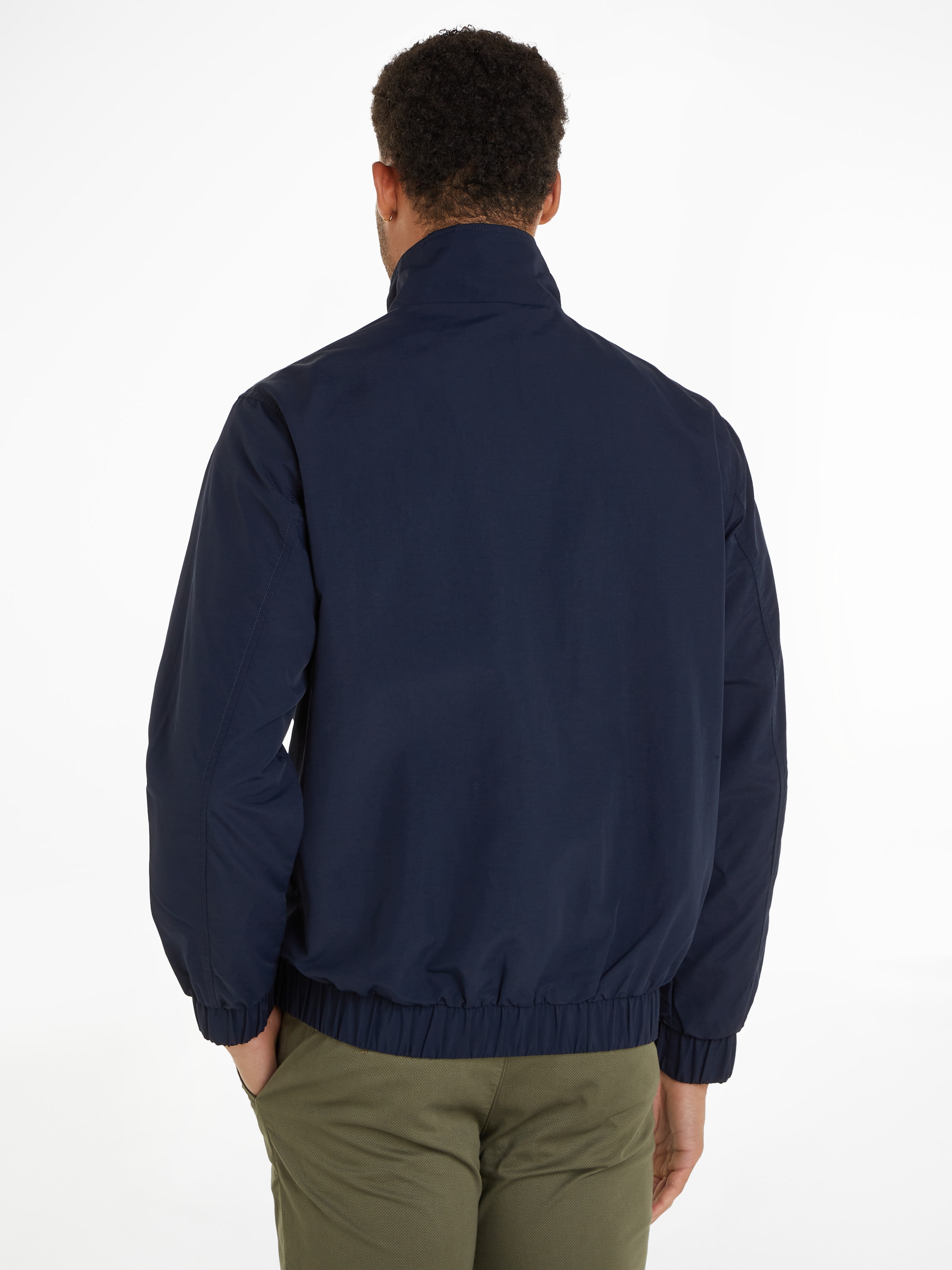 Tommy Jeans Kurzjacke »TJM ESSENTIAL JACKET EXT«, Bomberjacke mit Stehkragen