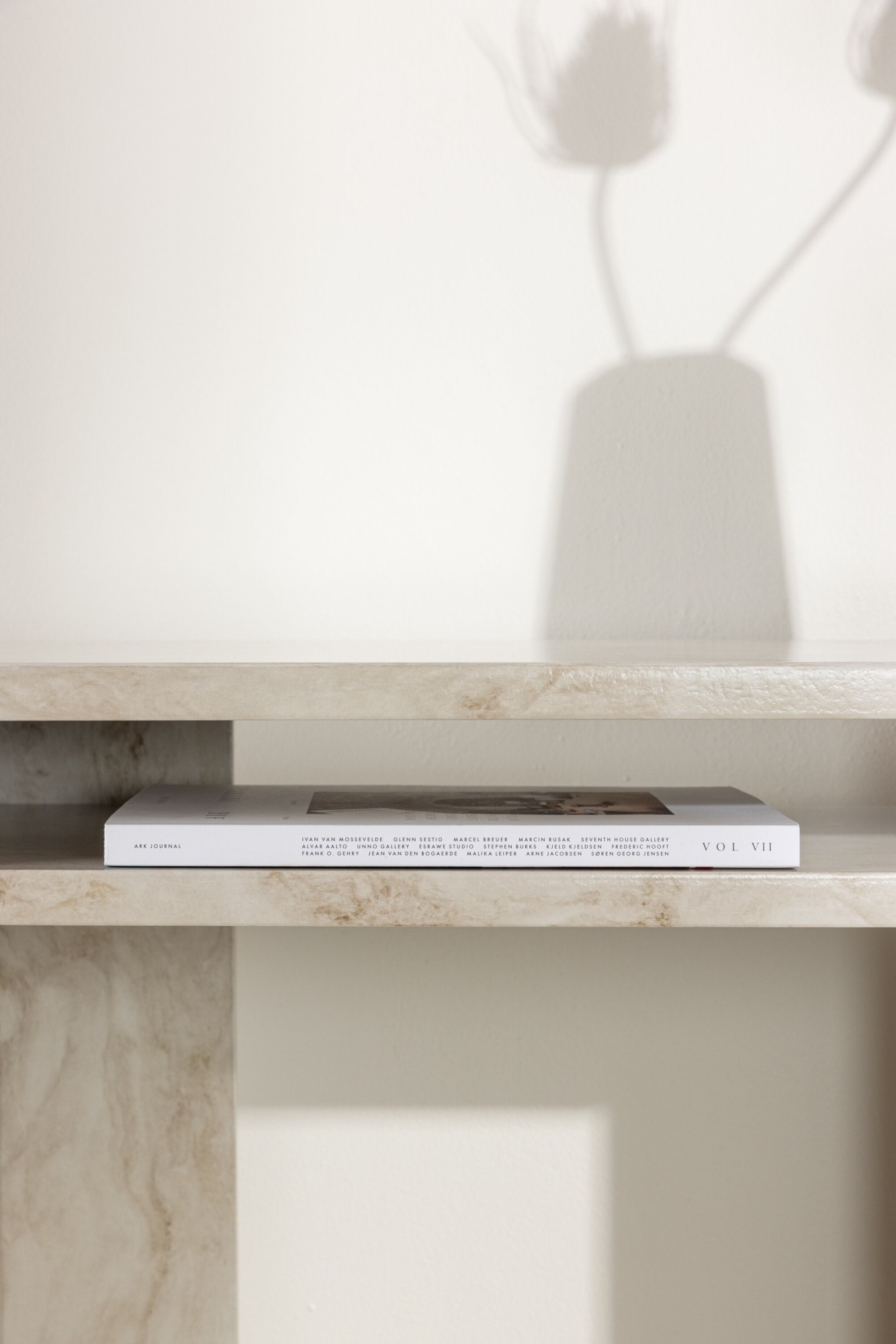 Venture Home Beistelltisch »Ålesund, hoher Konsolentisch in beiger Marmoroptik, 120 × 40 cm« Ablagetisch, MDF, gewachst, hoch, geräumig, edel