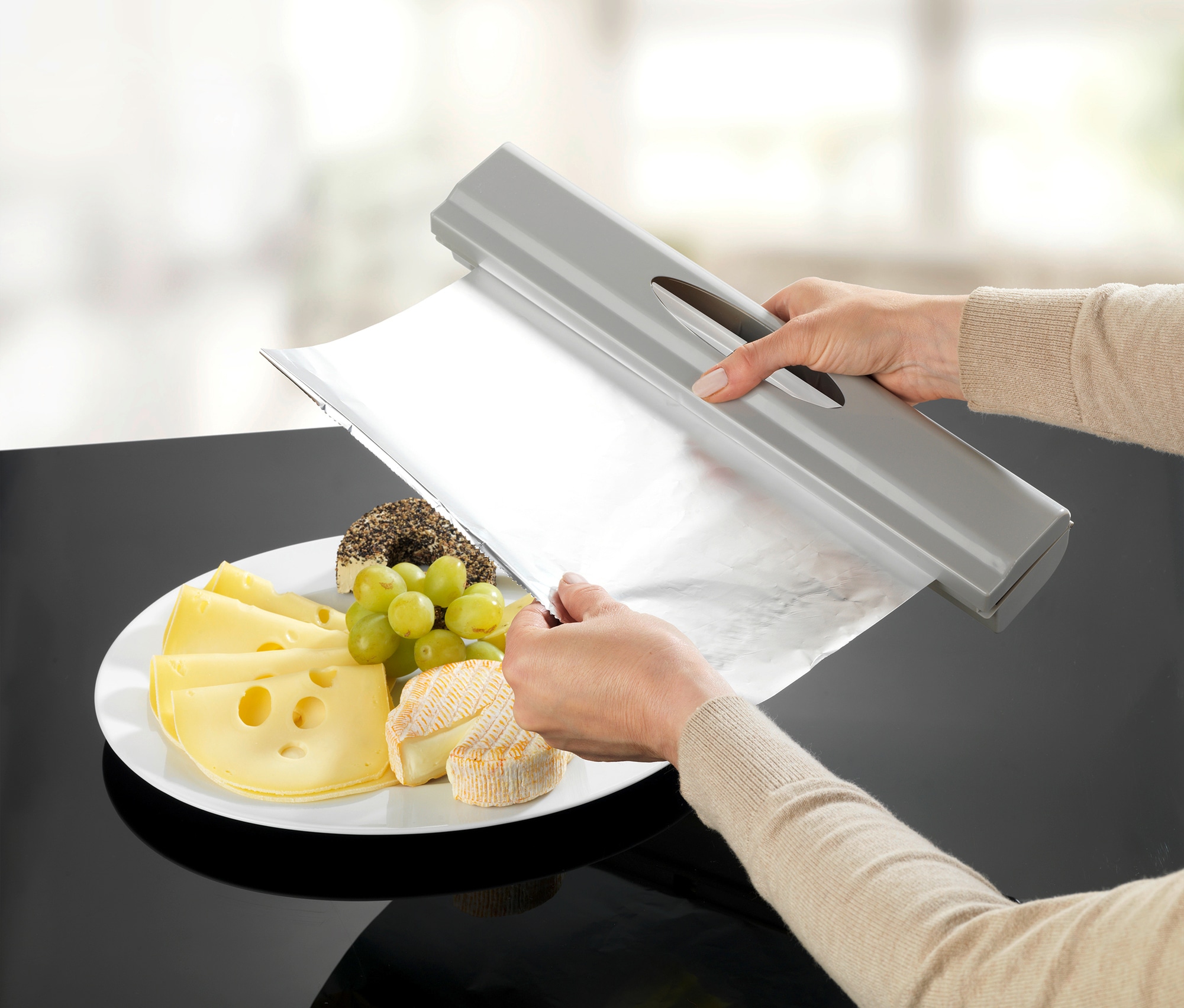 WENKO Folienspender »Modell Perfect-Cutter« für Folienrollen bis 33 cm Breite, für Alufolien und Frischhaltefolien