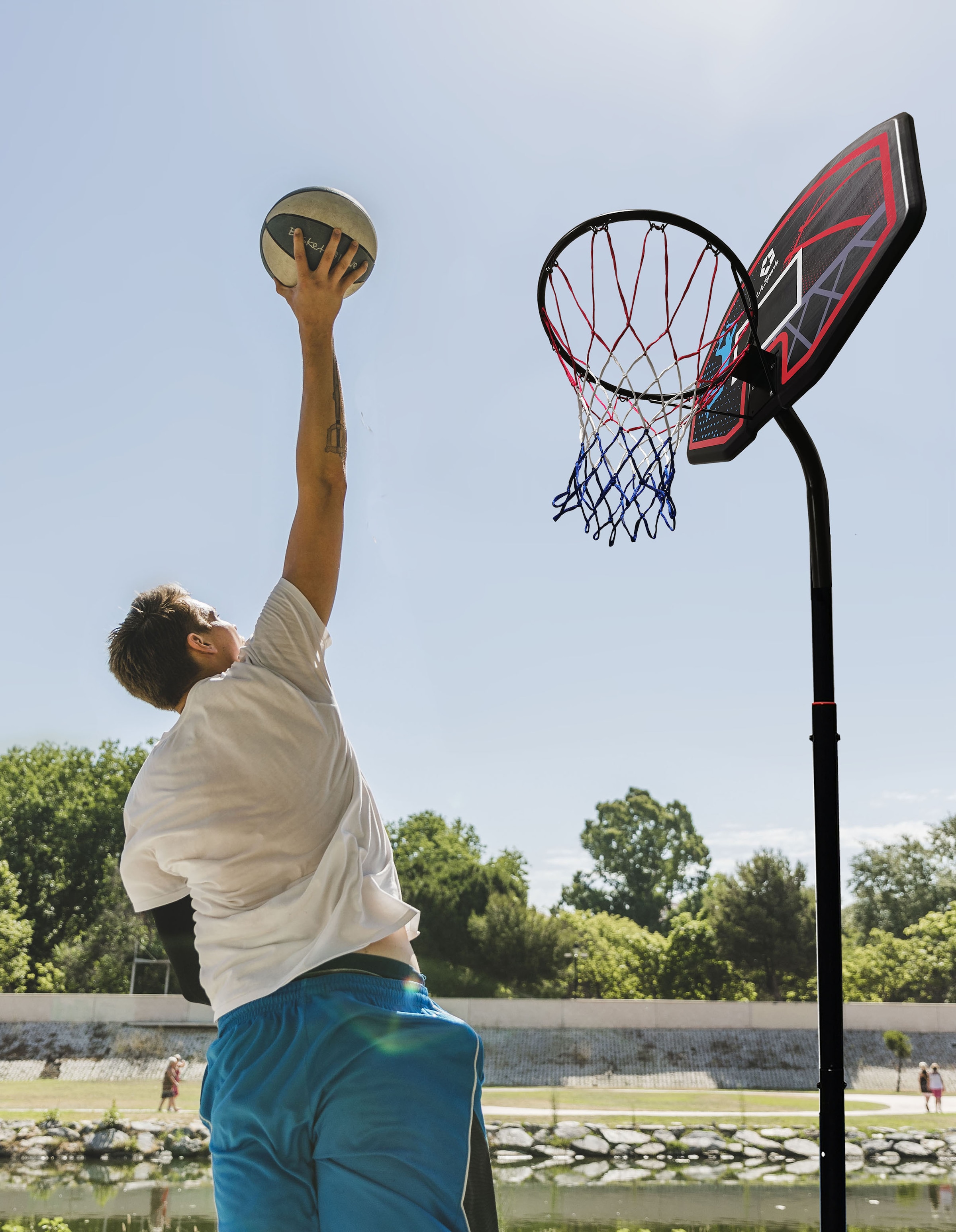 L.A. Sports Basketballkorb, (Set, Transportrollen, und bei Ständer), mit Basketballkorb, Netz stabile pulverbeschichtete Komplett-Set St., mit Metallrohre 3