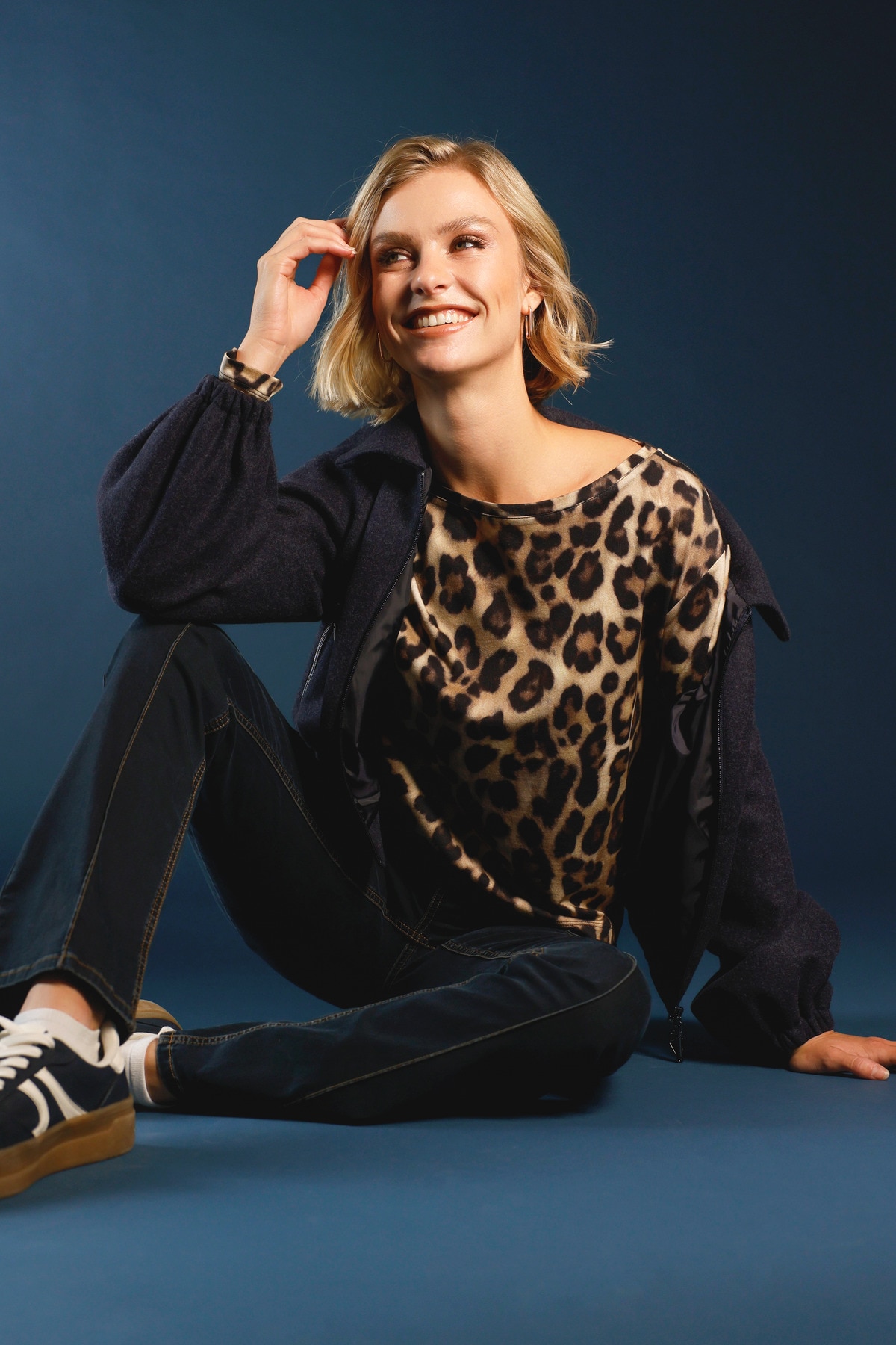 Monari Langarmshirt »Shirt Leodruck Allover«, Regular fit mit U-Boot-Ausschnitt