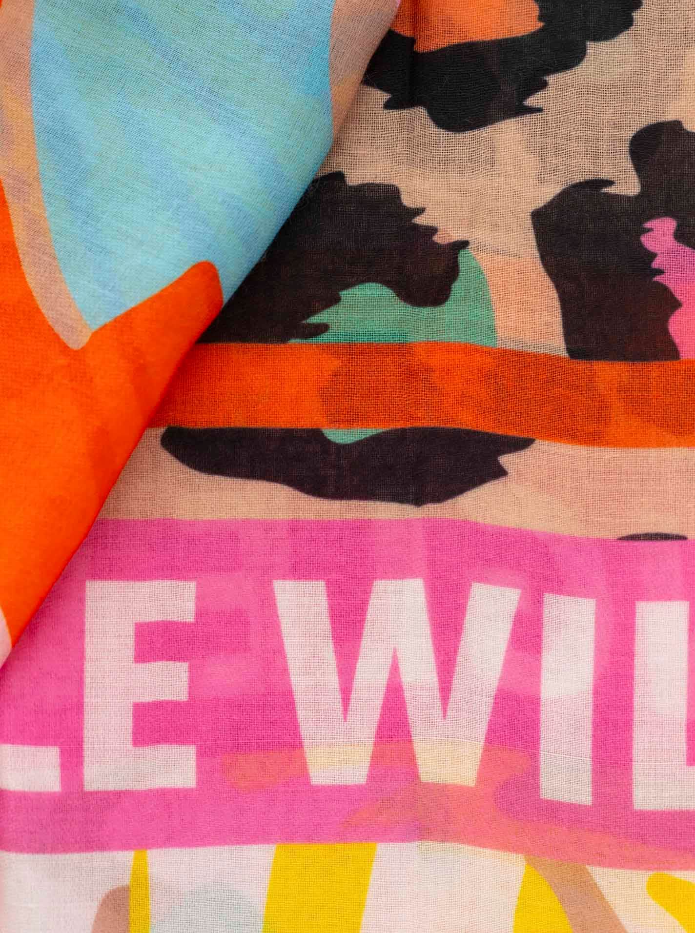 Zwillingsherz Schal »"Wild Jungle"« farbenfrohes Muster mit Schriftzug