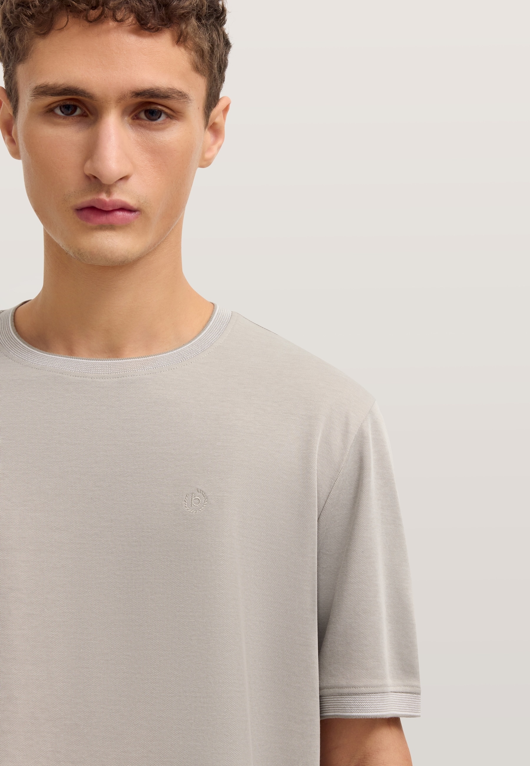 bugatti T-Shirt aus einem Baumwoll-Mix