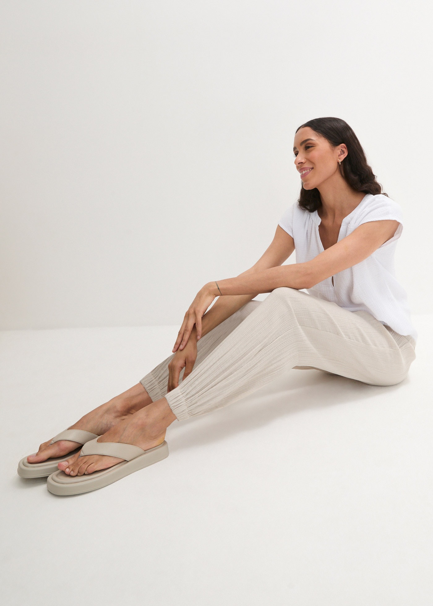 bonprix Haremshose »Musselin Hose mit Smockbund«  Musselin Hose mit Smockbund