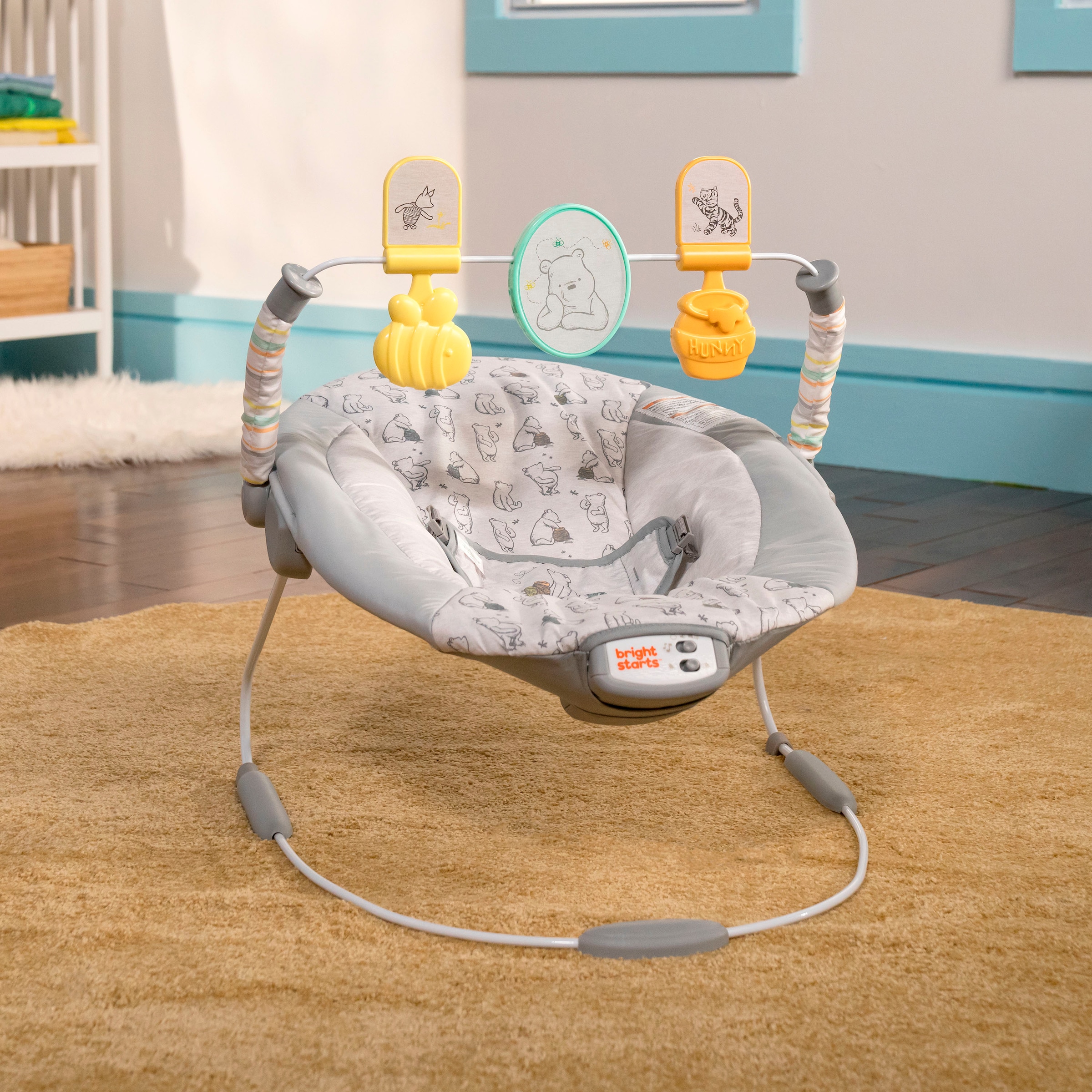Bright Starts Babywippe »Disney Winnie the Pooh Classic Pals Vibrating Bouncer« bis 9 kg mit Sound-Effekt