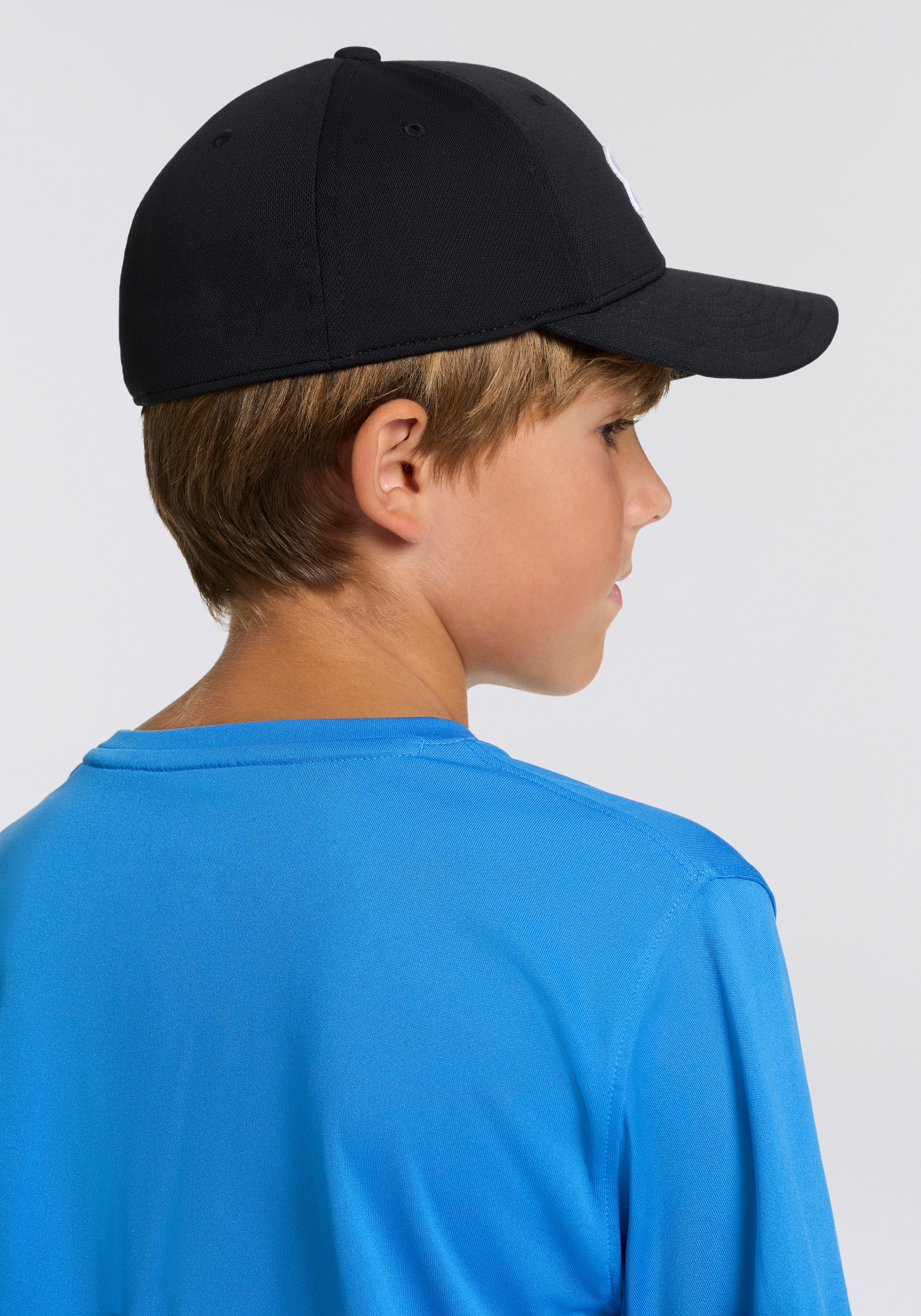Under Armour® Baseball Cap »UA Blitzing Kappe für Jungen« sportlicher Stil, für Sportmode und Streetwear, leichtes Tragegefühl