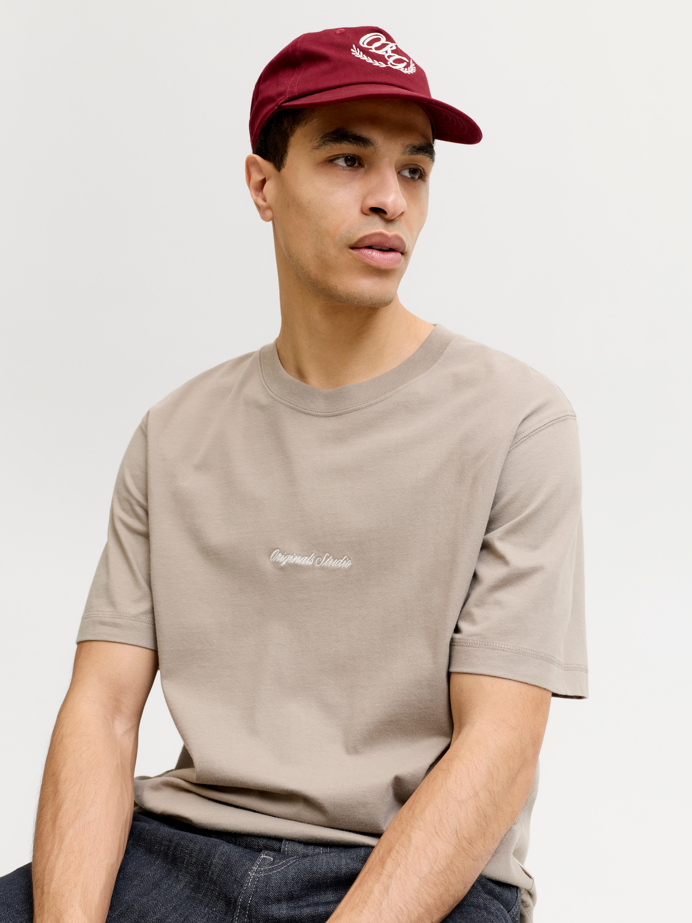 Jack & Jones Rundhalsshirt »JORNORREBRO EMB TEE SS CREW NECK NOOS« Baumwolle, locker geschnitten