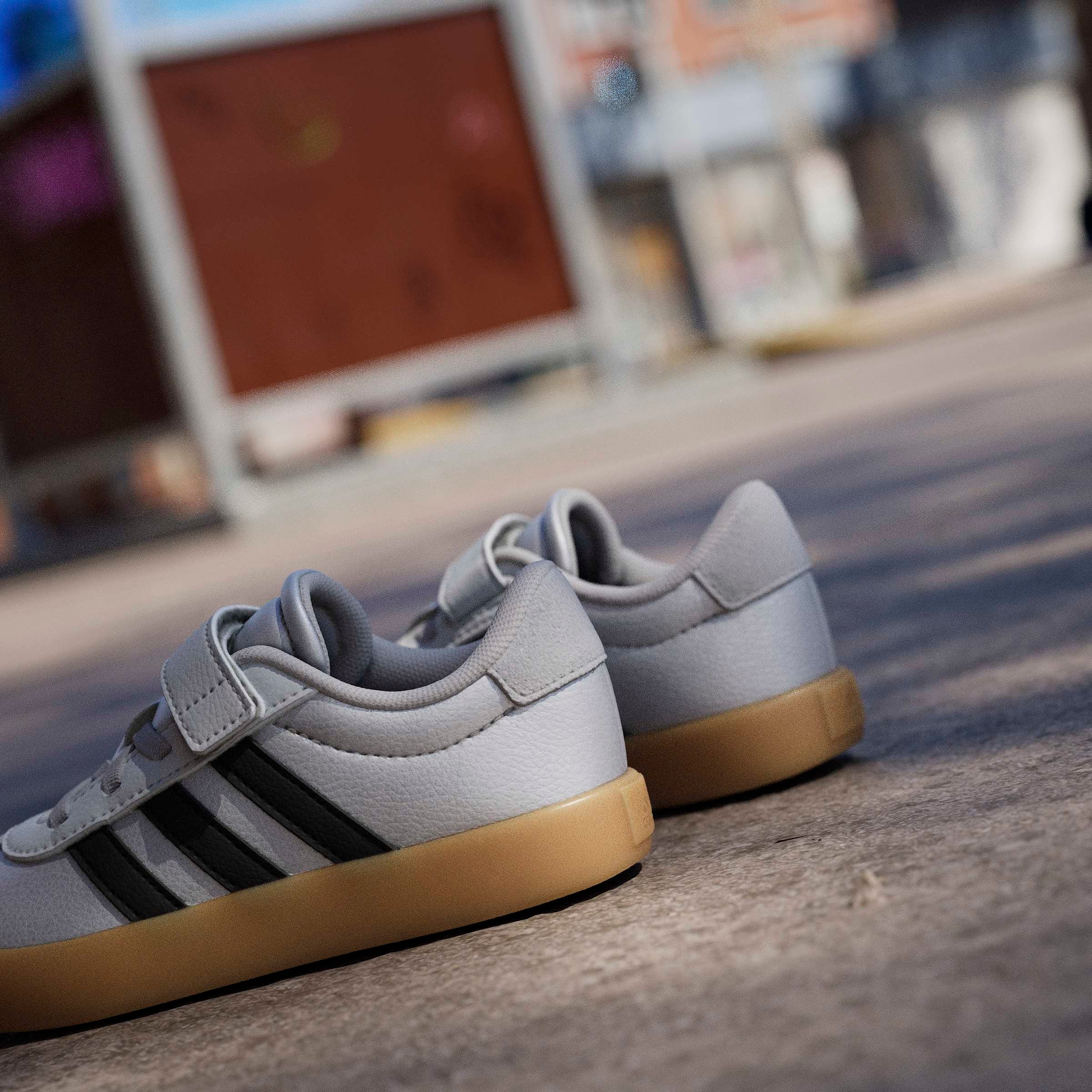 adidas Sportswear Sneaker »VL COURT 3.0 KIDS«  inspiriert vom Design des adidas samba, für Kinder & Jugendliche