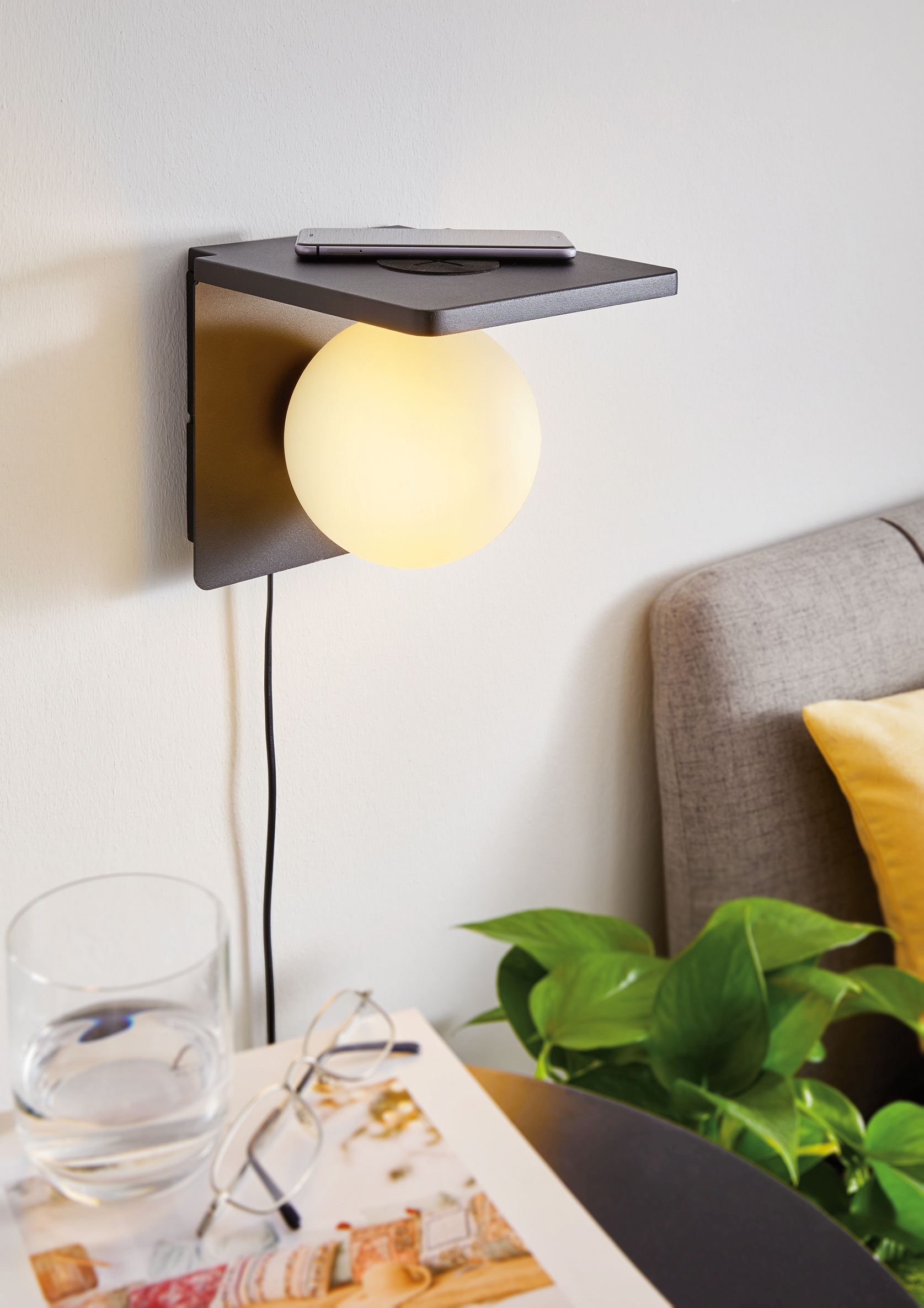 EGLO Wandleuchte »CIGLIE«, 1 flammig, Leuchtmittel E14 | ohne Leuchtmittel, QI-charger