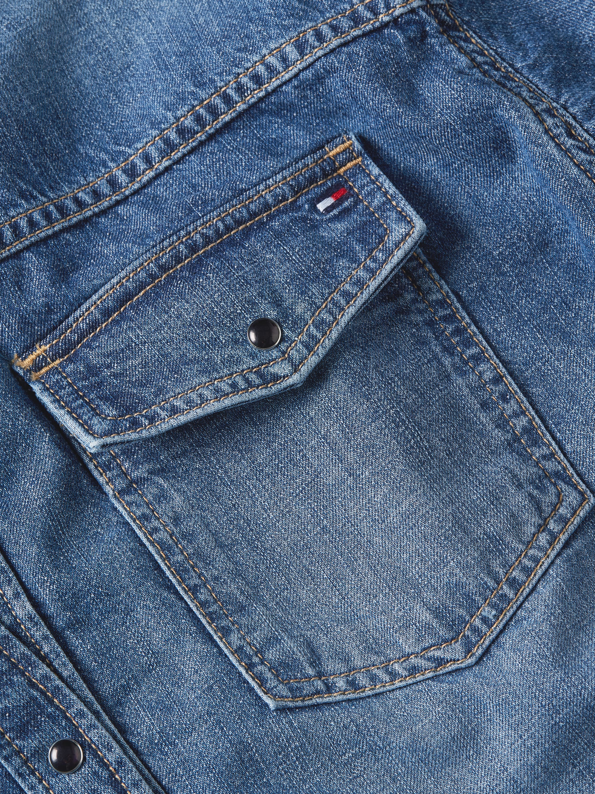 Tommy Hilfiger Hemdbluse »DNM LS RELAXED SHIRT BETH«, mit Tommy Hilfiger Flagge