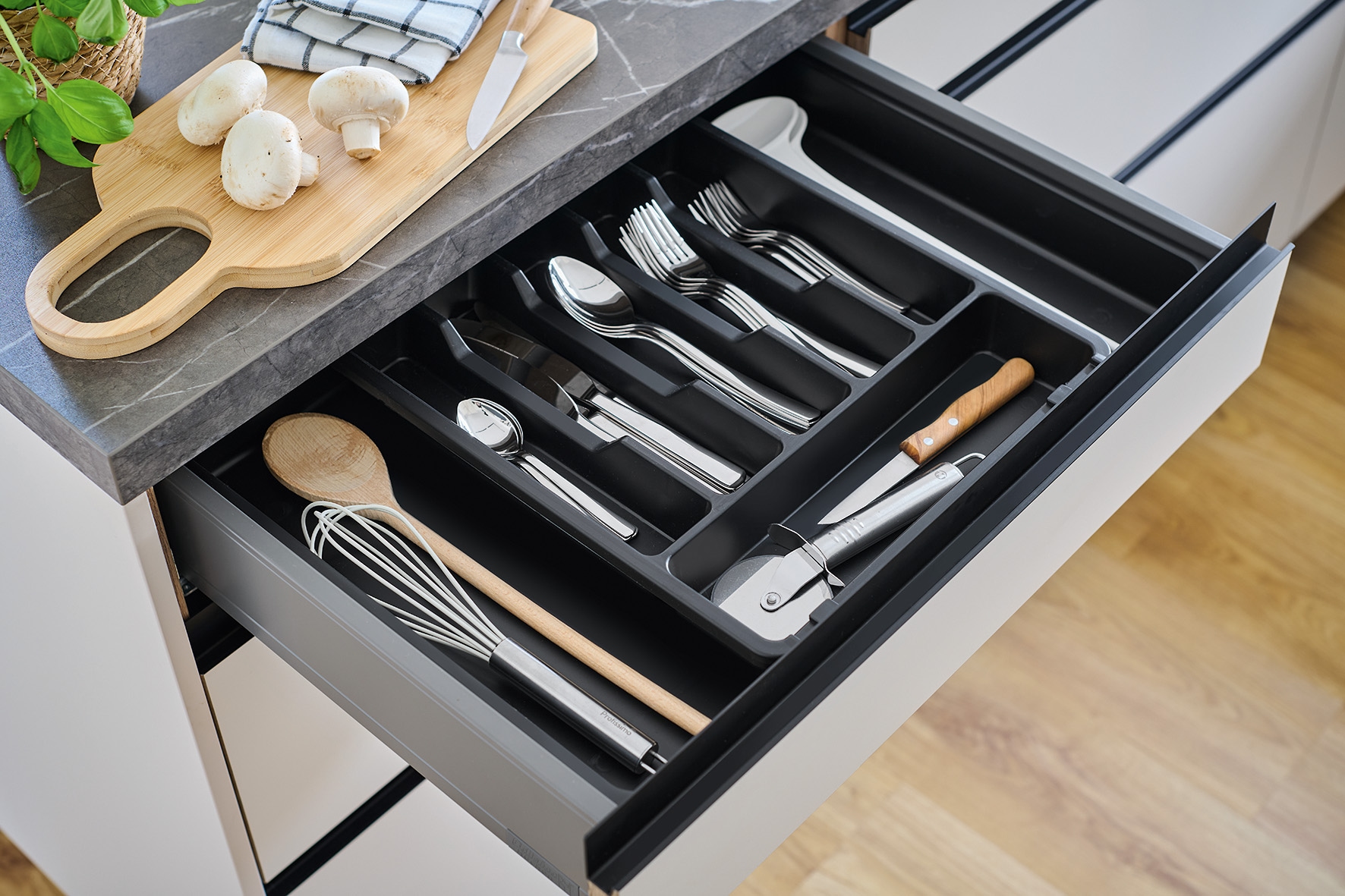 Zeller Present Besteckkasten »Besteckkasten, ausziehbar, Kunststoff, schwarz« 1 Stk. tlg.