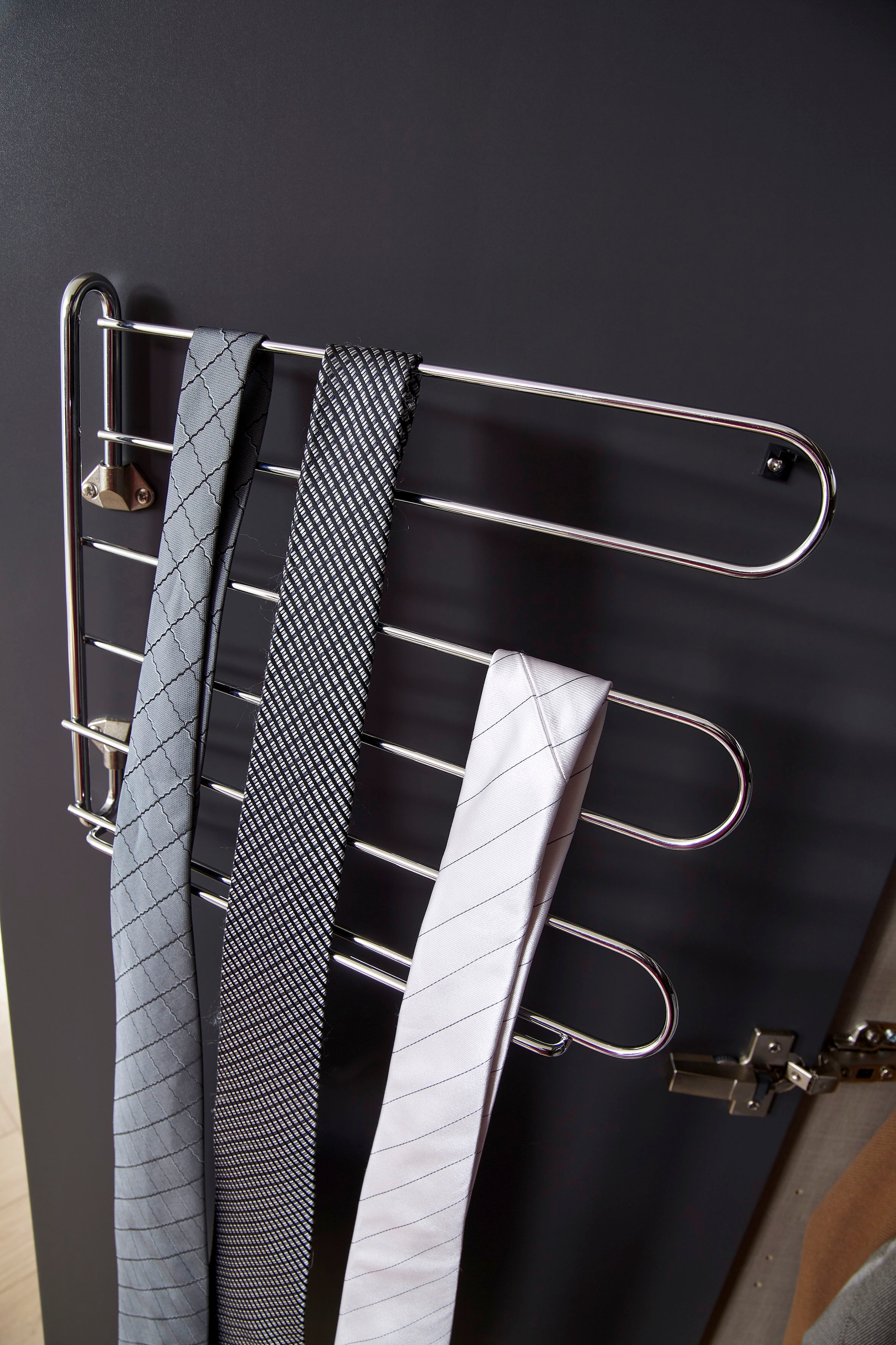 rauch Drehtürenschrank »Kleiderschrank Schrank Garderobe Wäscheschrank PURISMA« in den Breiten 151/201/251/301 cm, inkl. SOFT-CLOSE-FUNKTION,  schlichte Eleganz, mit umfangreicher Innenausstattung MADE IN GERMANY