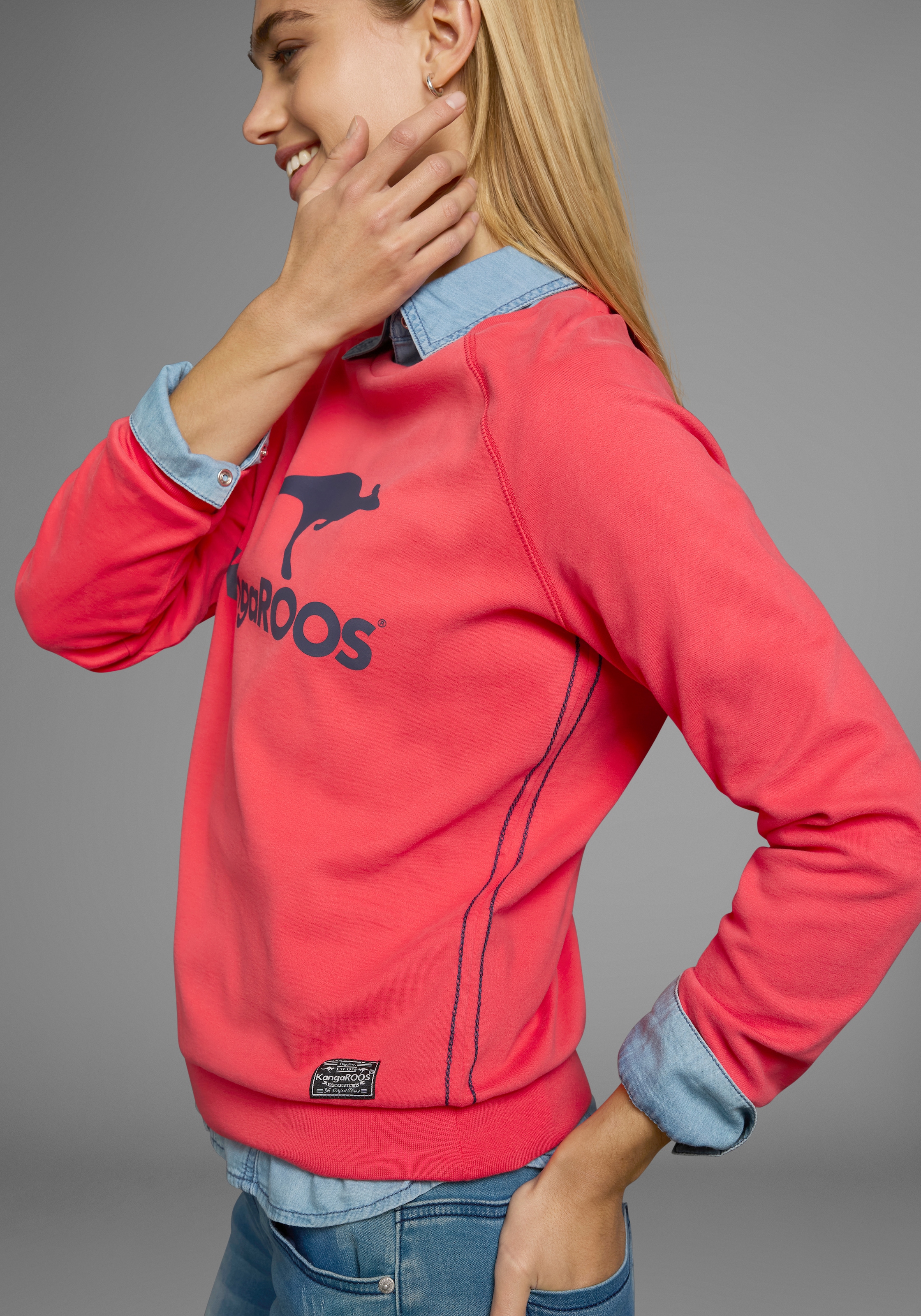 KangaROOS Sweatshirt, Langarm, figurumspielender Schnitt, mit Print, Rundhalsausschnitt