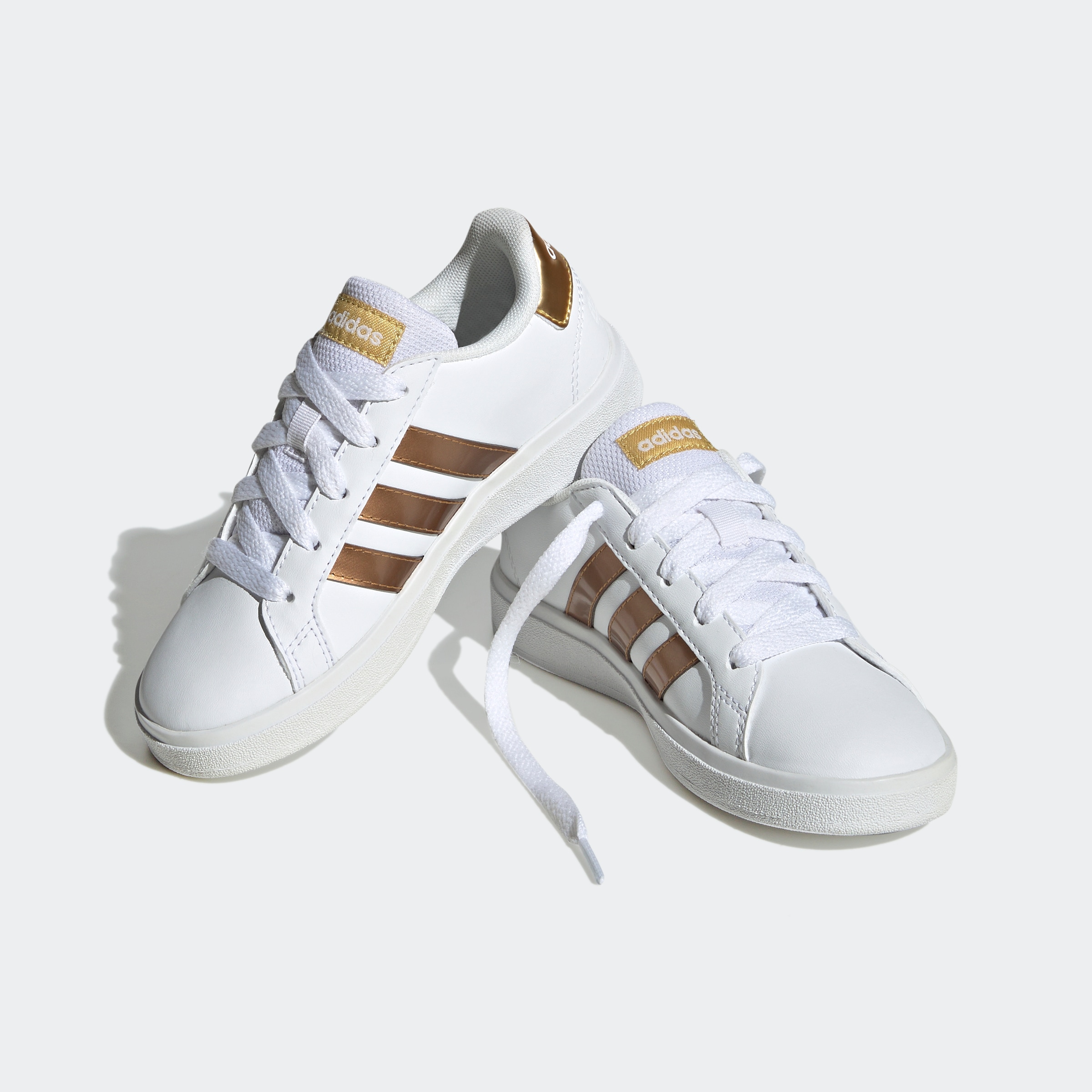 Sneaker »GRAND COURT SUSTAINABLE LACE«, Design auf den Spuren des adidas Superstar