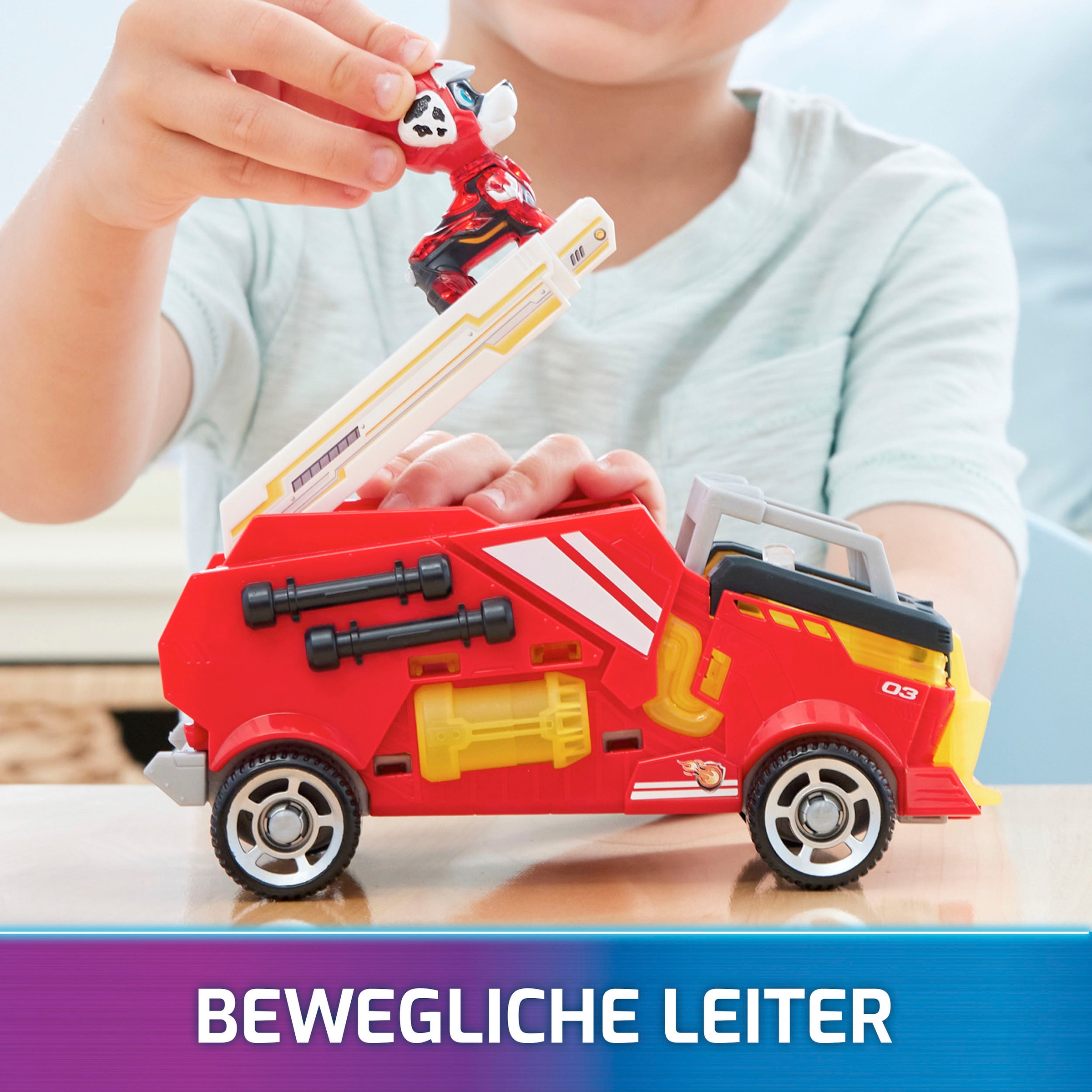 Spin Master Spielzeug-Auto »Paw Patrol - Movie II - Basic Themed Vehicles Marshall«, von Marshall Löschzug mit Welpenfigur, Licht- und Soundeffekt