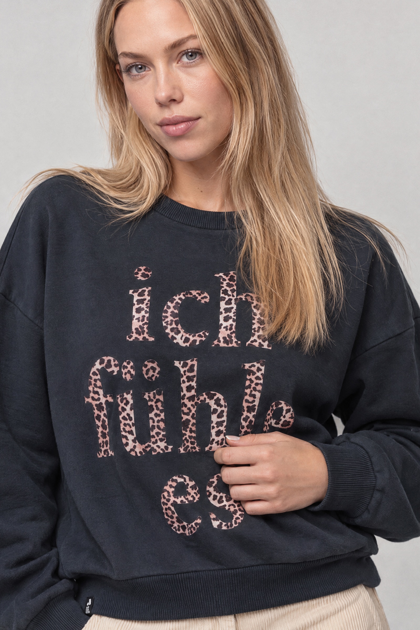 Alife & Kickin Sweatshirt , Leo-Schriftzug vorn, Rundhals, Rippbündchen, locker geschnitten
