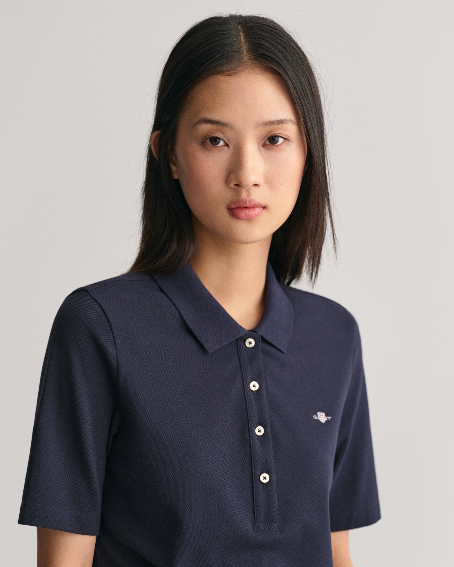 Gant Poloshirt »SLIM SHIELD KA PIQUE POLO«, mit grafischer Logostickerei auf der Brust